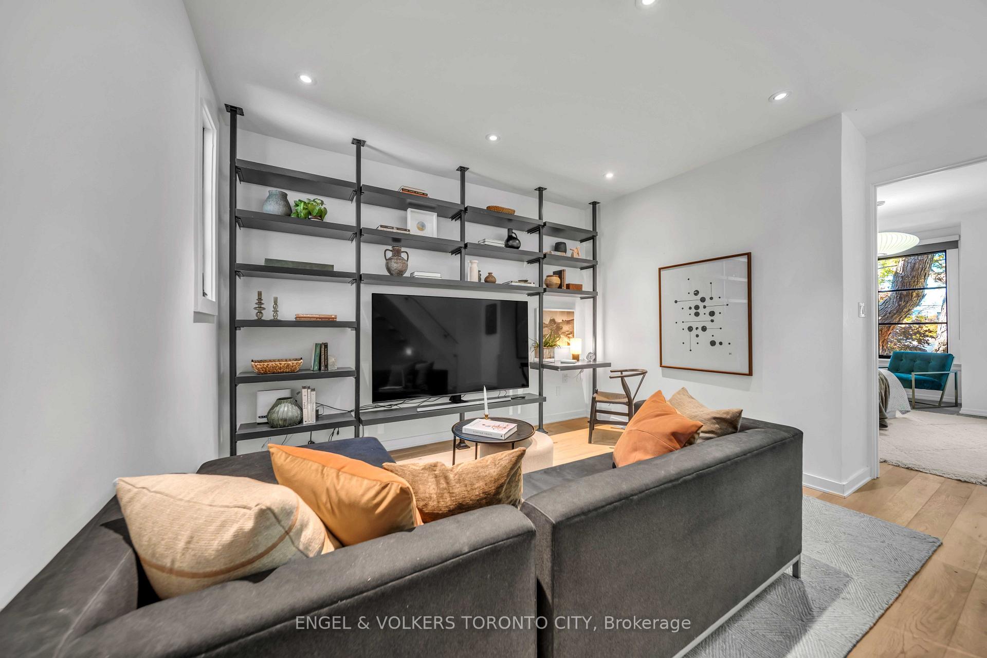 Photo 12 of 217 Shaw Street, Toronto, Trinity-Bellwoods — HOMEH