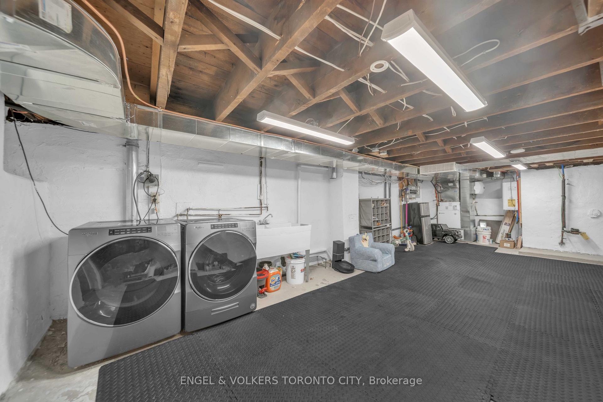 Photo 29 of 217 Shaw Street, Toronto, Trinity-Bellwoods — HOMEH