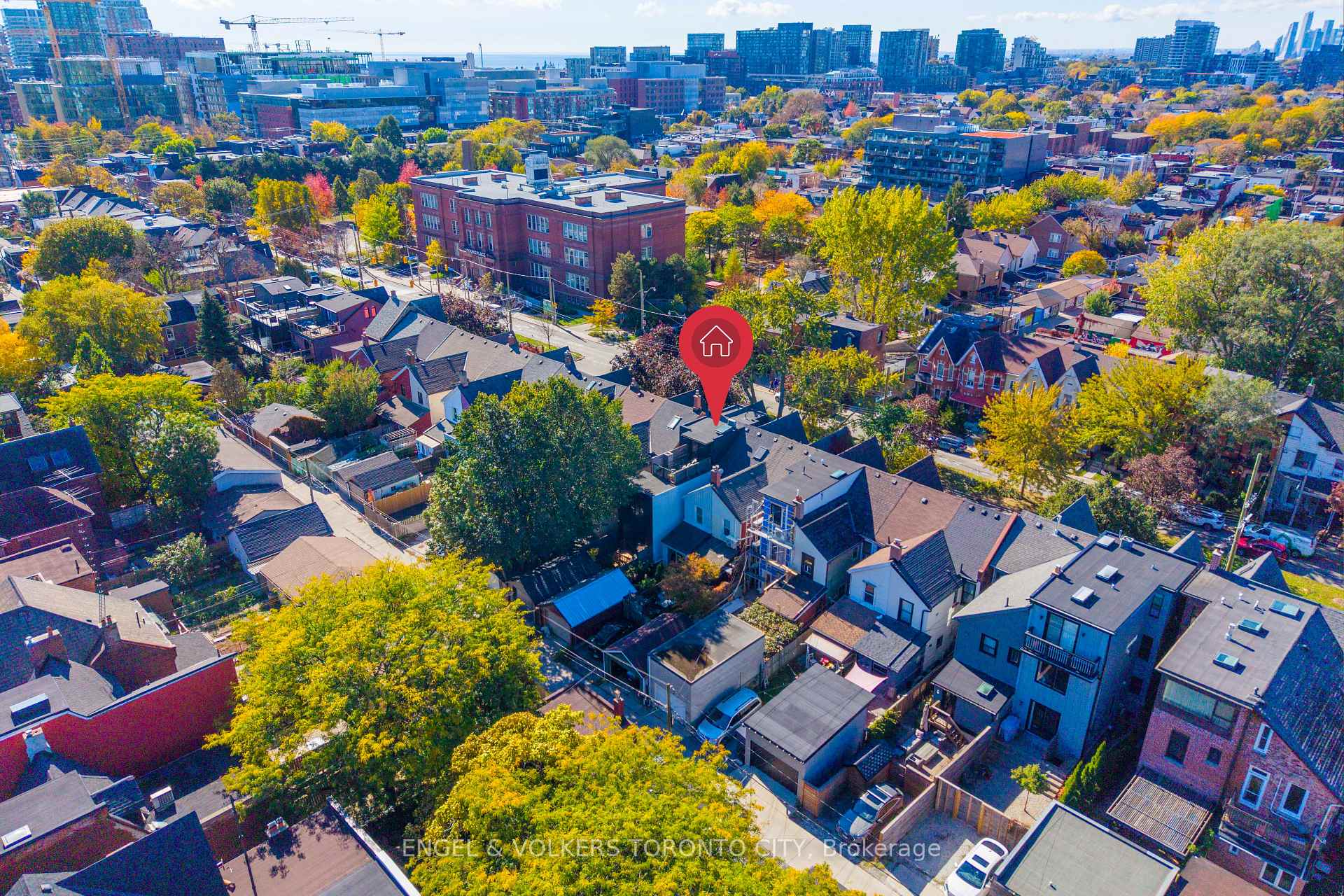 Photo 31 of 217 Shaw Street, Toronto, Trinity-Bellwoods — HOMEH