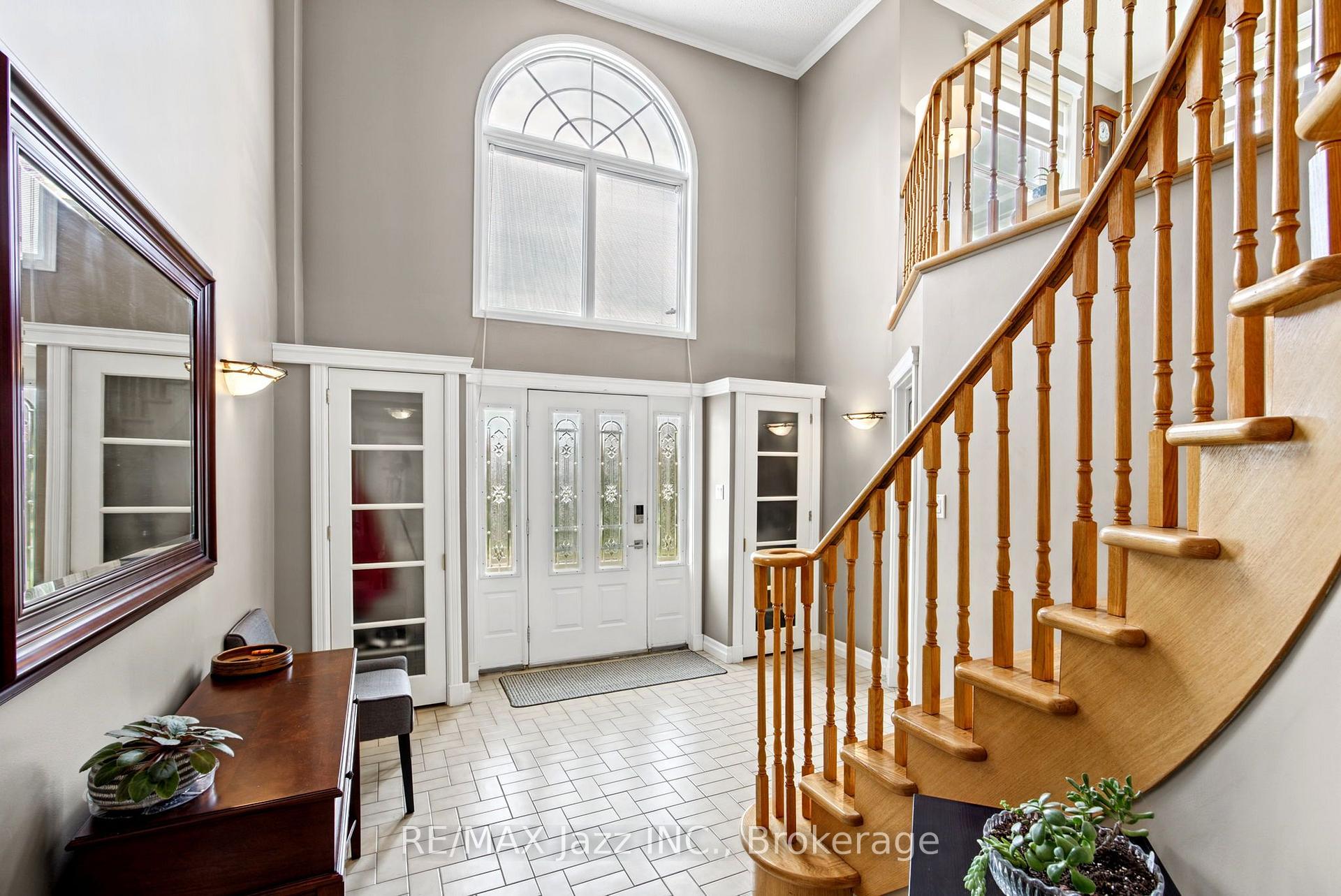 Photo 3 of 789 Lochness Crescent, Oshawa, McLaughlin — HOMEH