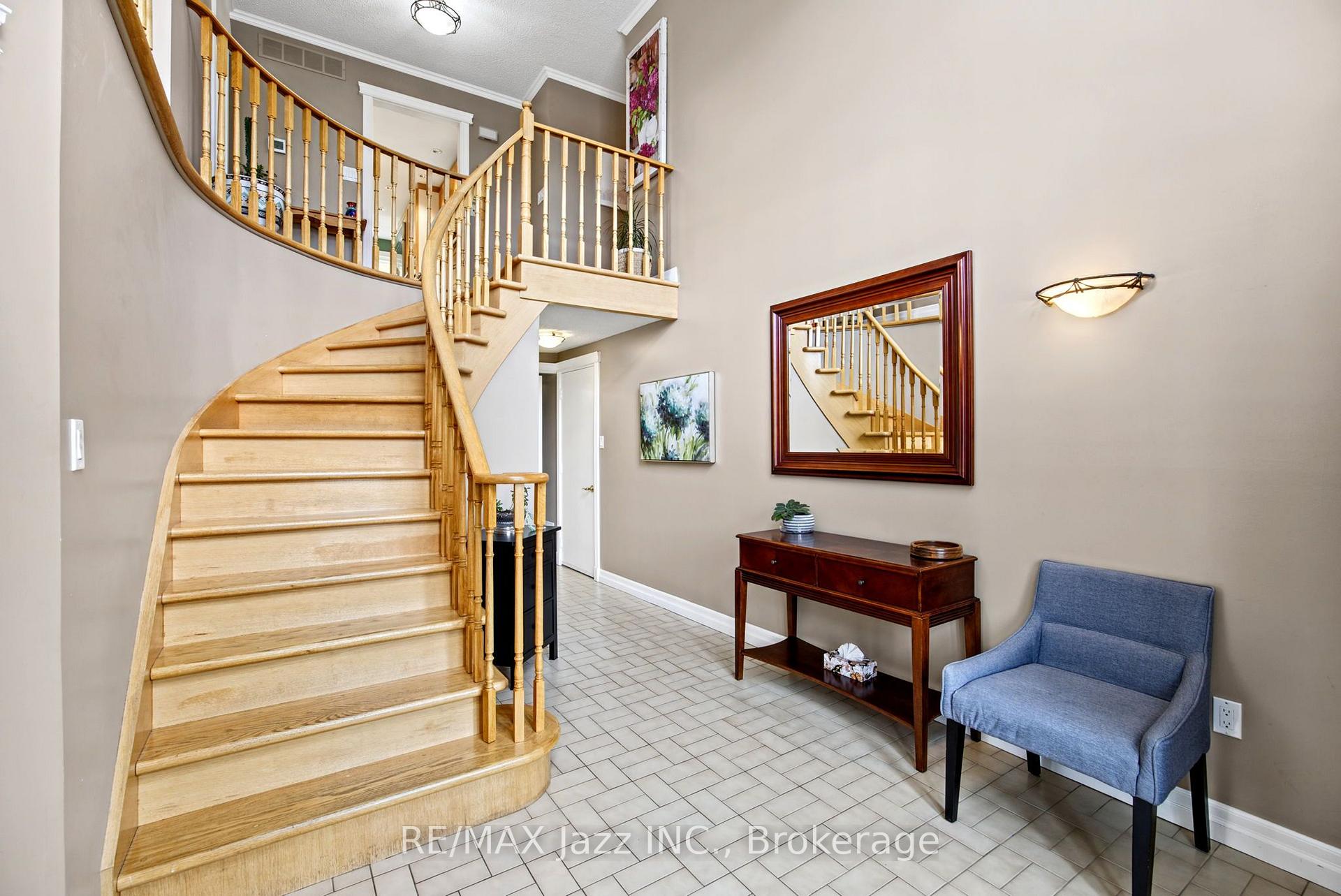 Photo 5 of 789 Lochness Crescent, Oshawa, McLaughlin — HOMEH