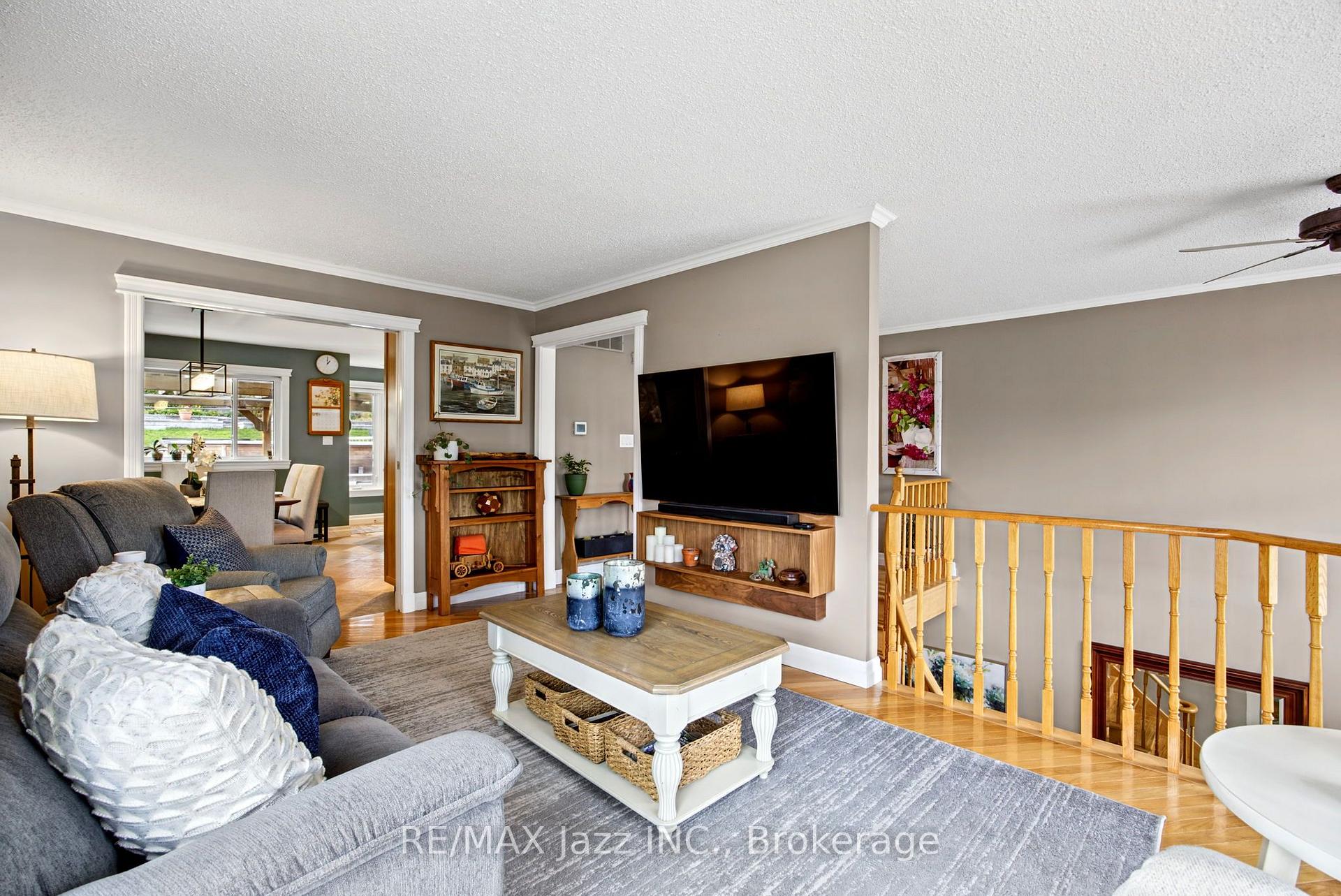 Photo 12 of 789 Lochness Crescent, Oshawa, McLaughlin — HOMEH
