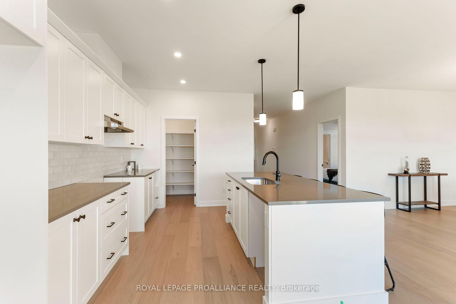 Photo 21 of 1057 Moore Street, Brockville, Brockville — HOMEH