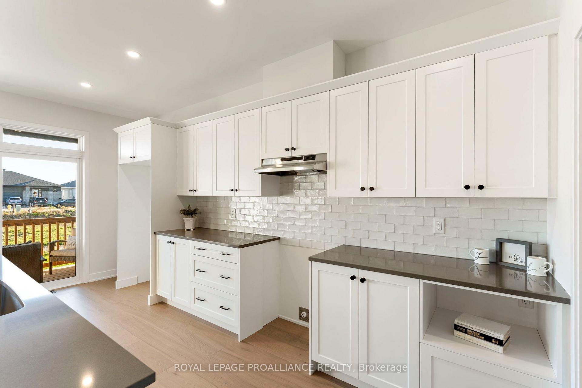 Photo 23 of 1057 Moore Street, Brockville, Brockville — HOMEH