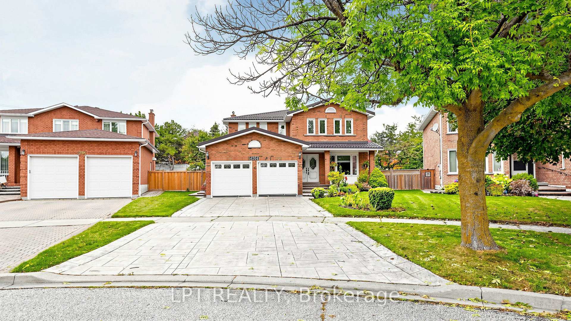 Photo of 4204 Starlight Crescent