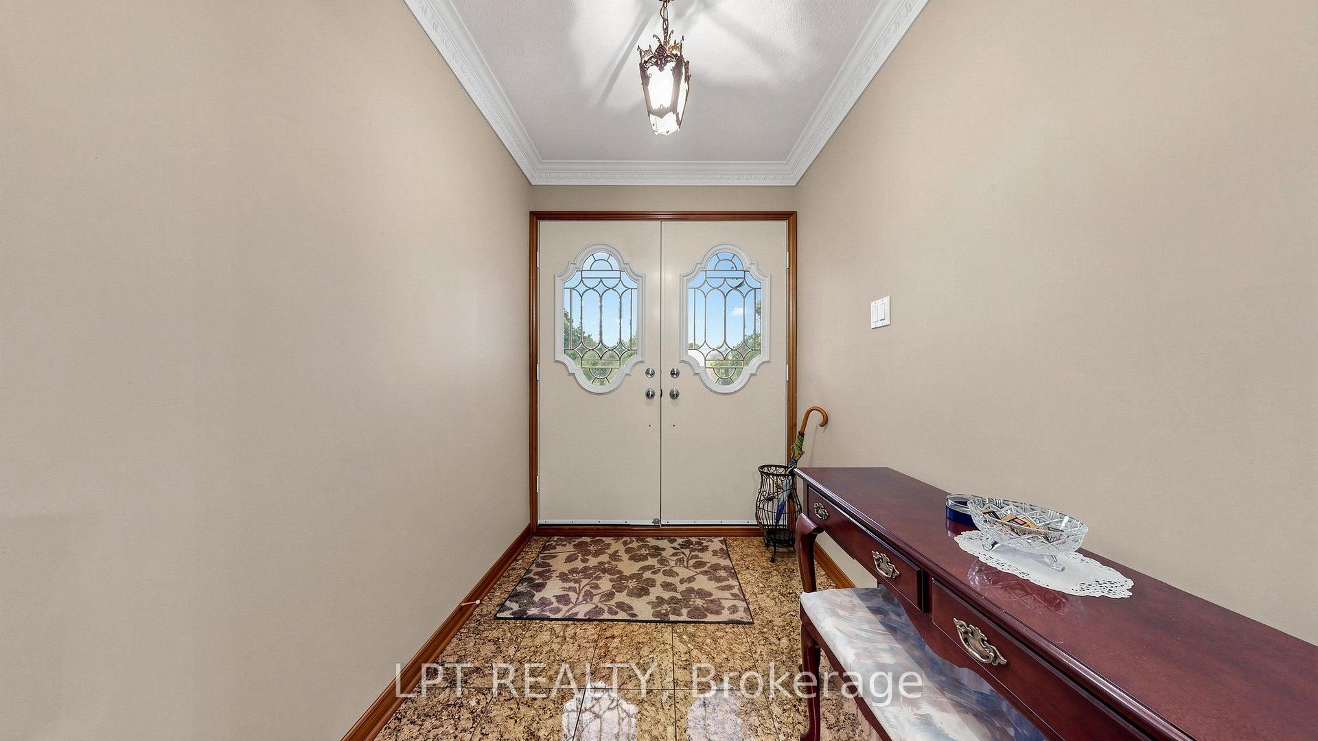 Photo 4 of 4204 Starlight Crescent, Mississauga, Rathwood — HOMEH