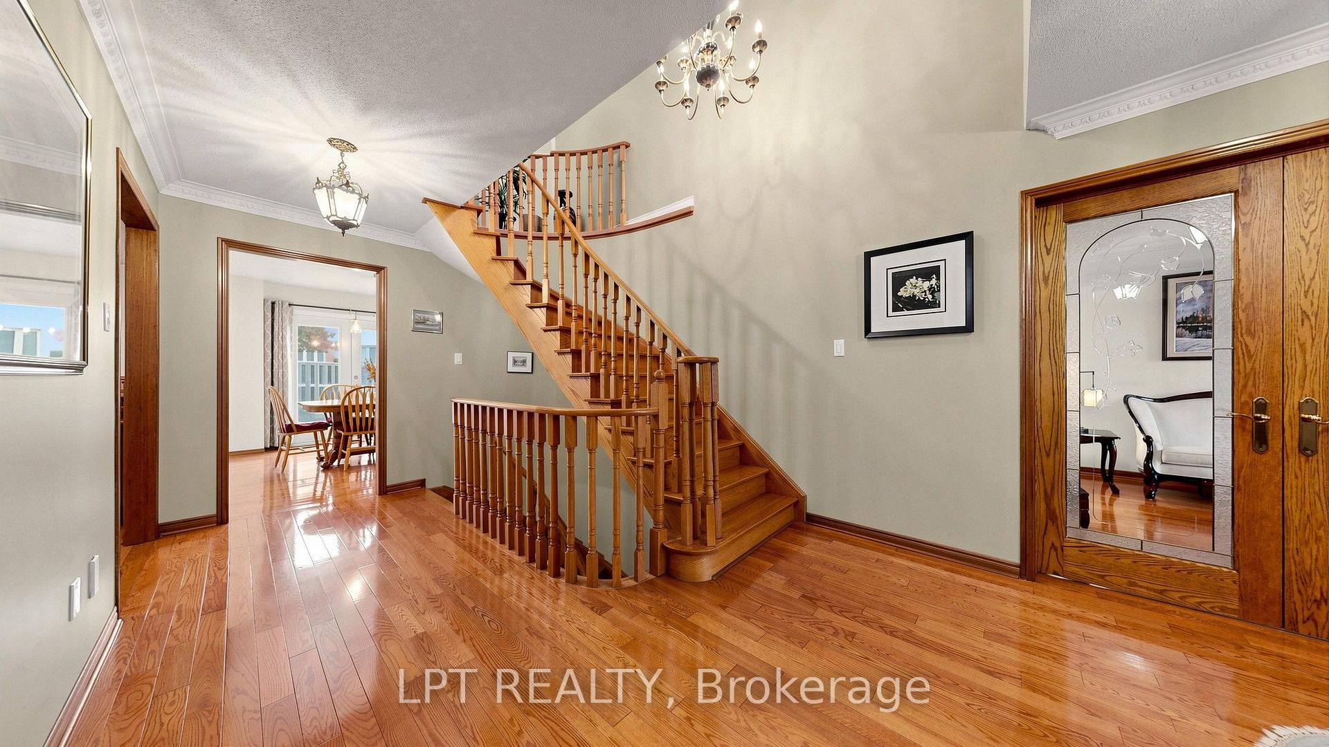 Photo 5 of 4204 Starlight Crescent, Mississauga, Rathwood — HOMEH