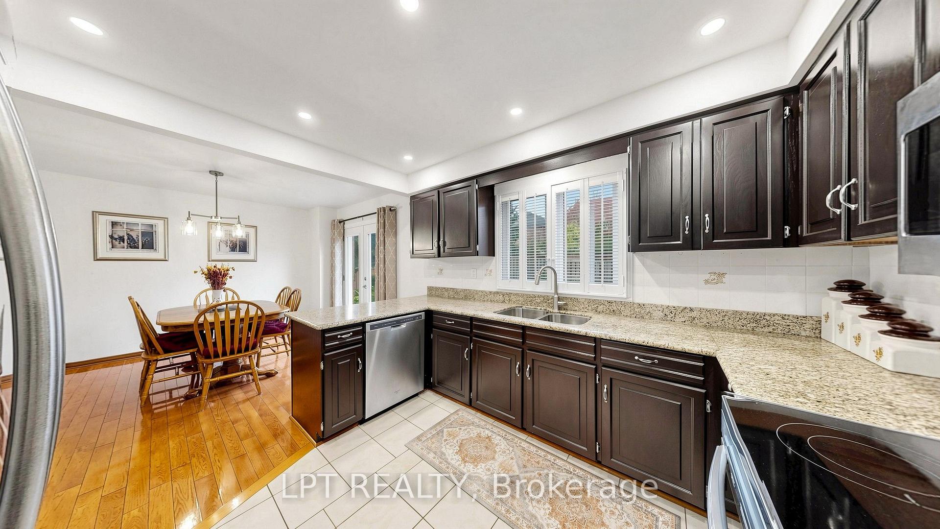 Photo 16 of 4204 Starlight Crescent, Mississauga, Rathwood — HOMEH