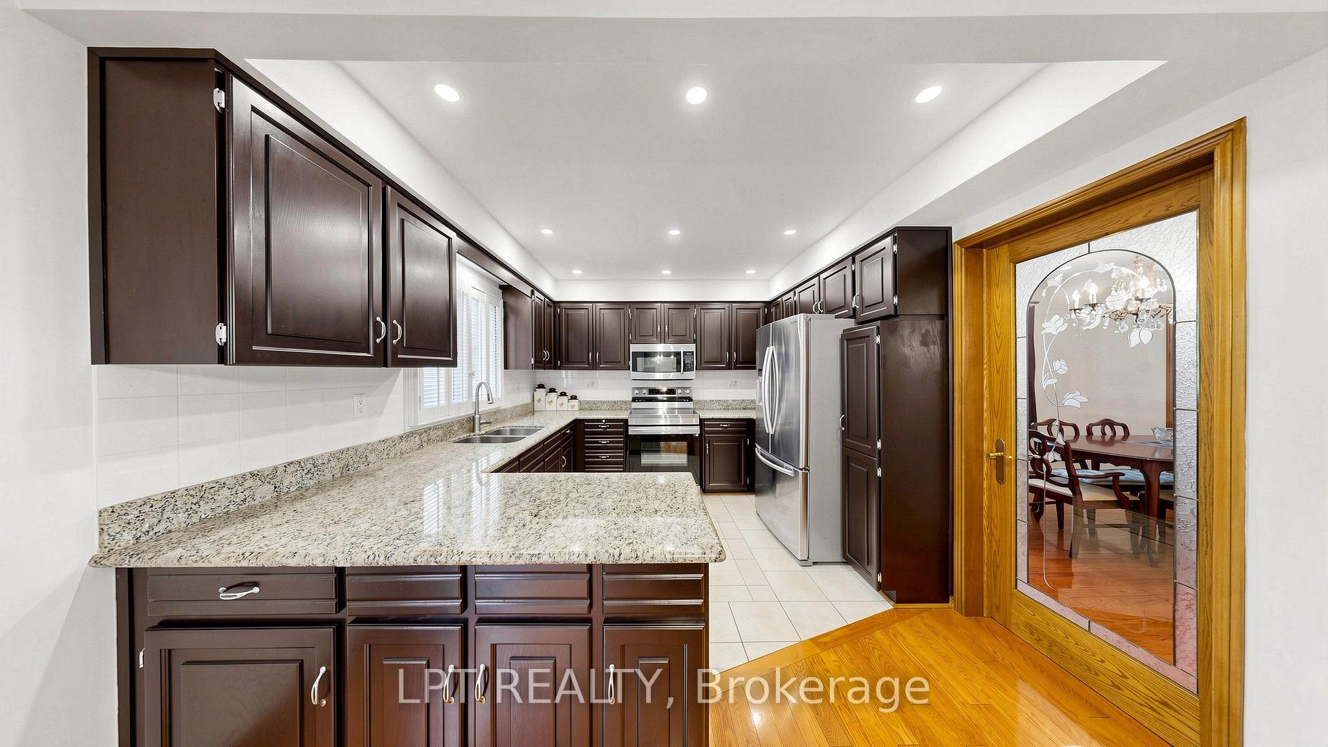 Photo 17 of 4204 Starlight Crescent, Mississauga, Rathwood — HOMEH