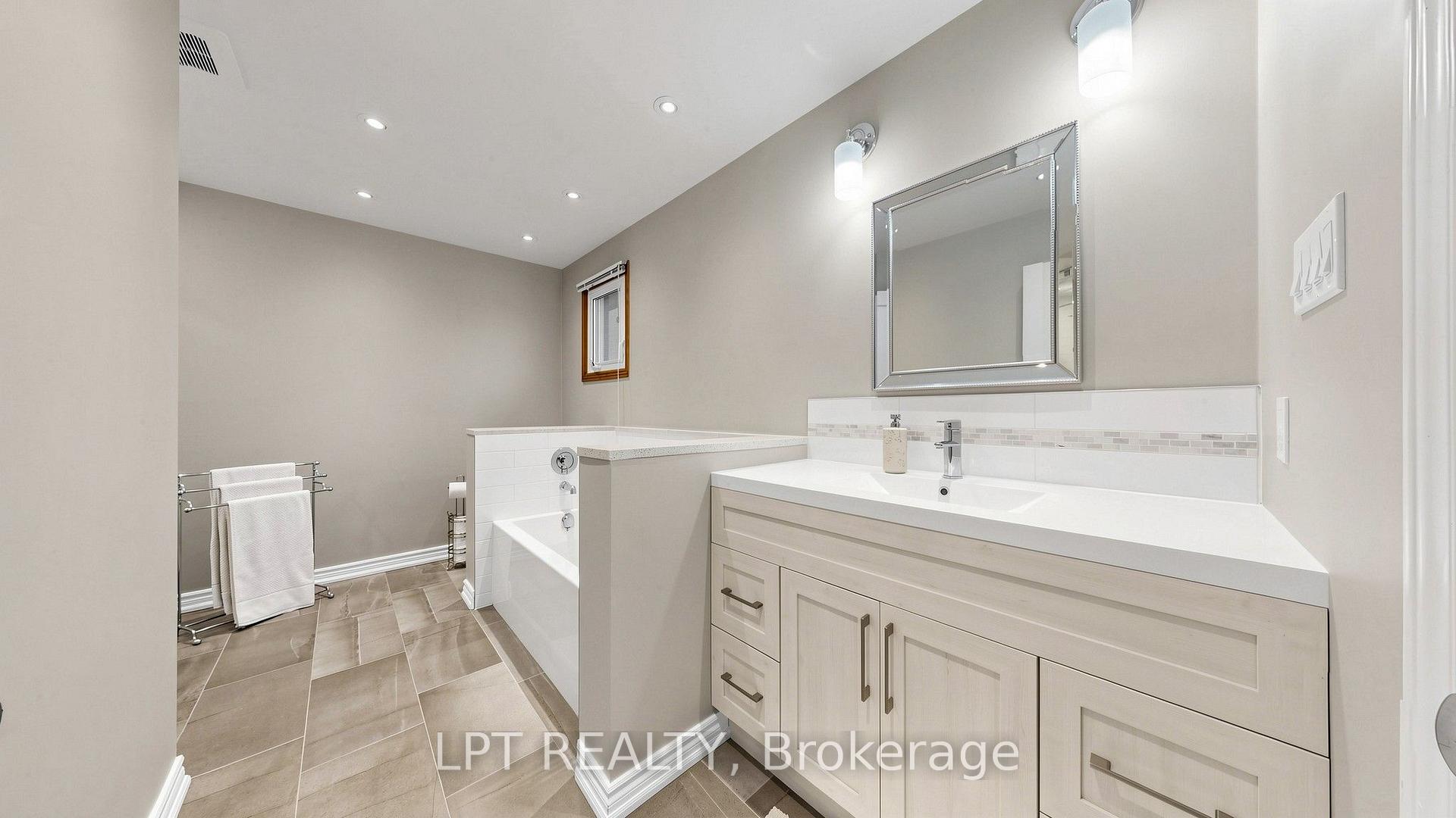 Photo 27 of 4204 Starlight Crescent, Mississauga, Rathwood — HOMEH