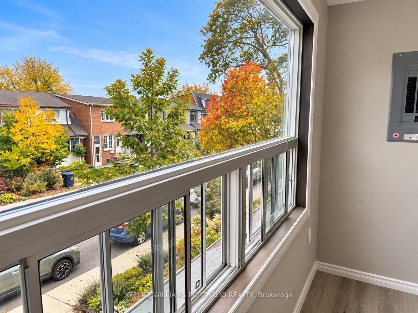 Photo 9 of 19 Kelvin Avenue, Toronto, East End-Danforth — HOMEH