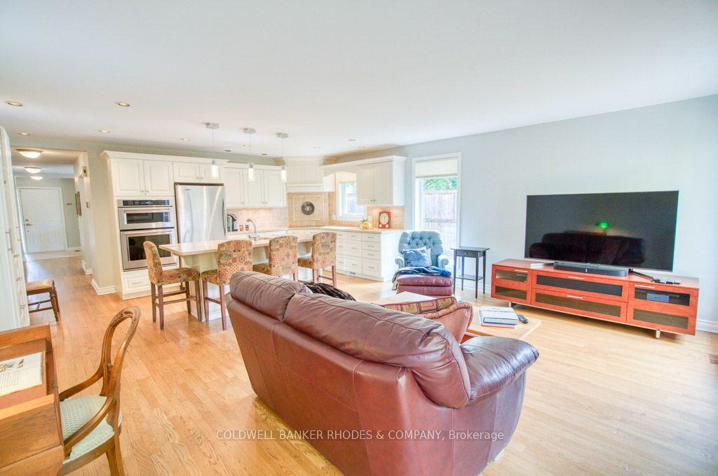 Photo 27 of 34 Gavin Street, Ottawa, Mooneys Bay/Riverside Park — HOMEH