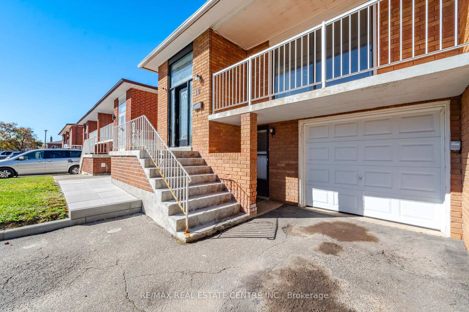 Photo 6 of 10 Major Oaks Drive, Brampton, Madoc — HOMEH