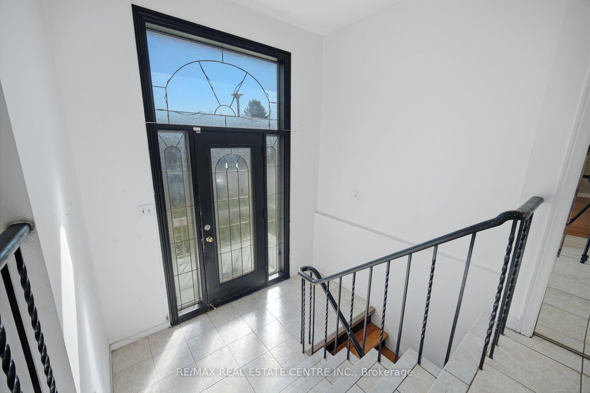 Photo 8 of 10 Major Oaks Drive, Brampton, Madoc — HOMEH
