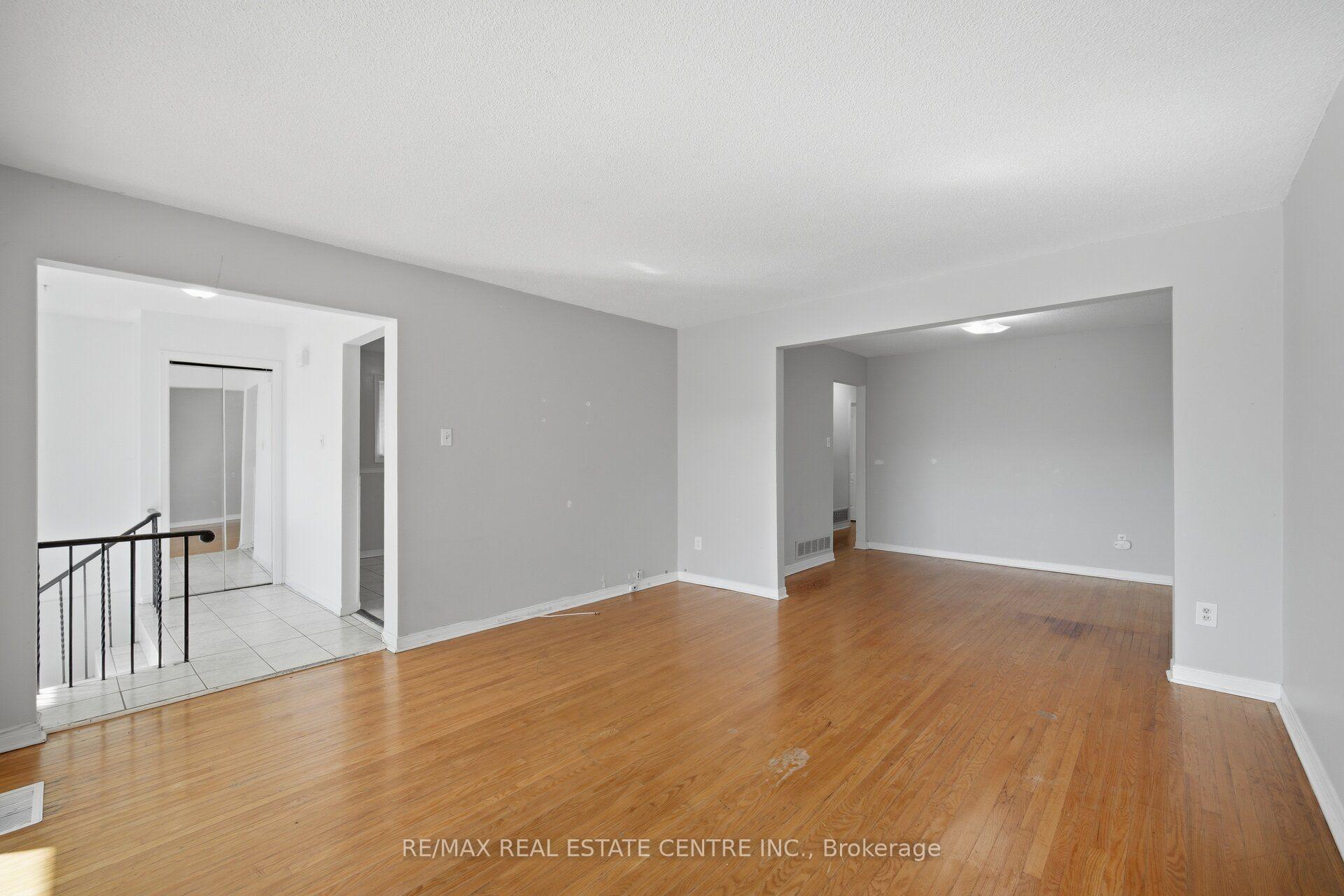 Photo 12 of 10 Major Oaks Drive, Brampton, Madoc — HOMEH