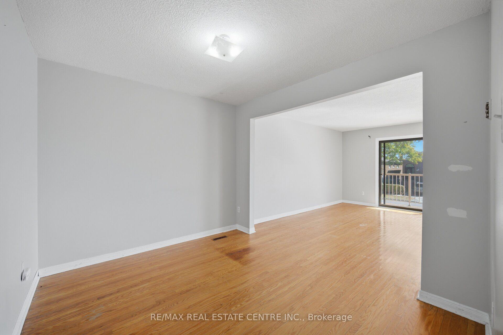 Photo 13 of 10 Major Oaks Drive, Brampton, Madoc — HOMEH