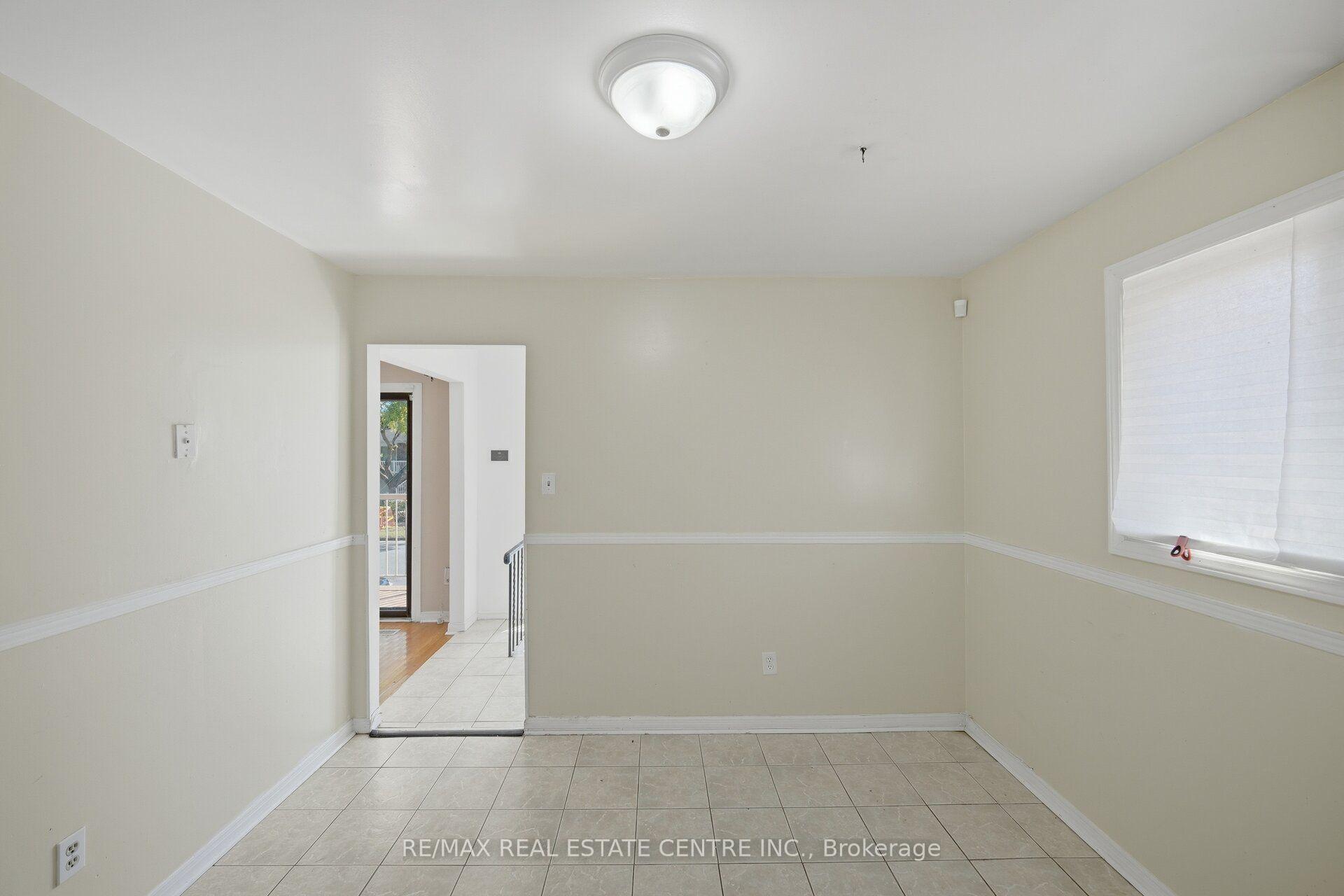 Photo 15 of 10 Major Oaks Drive, Brampton, Madoc — HOMEH