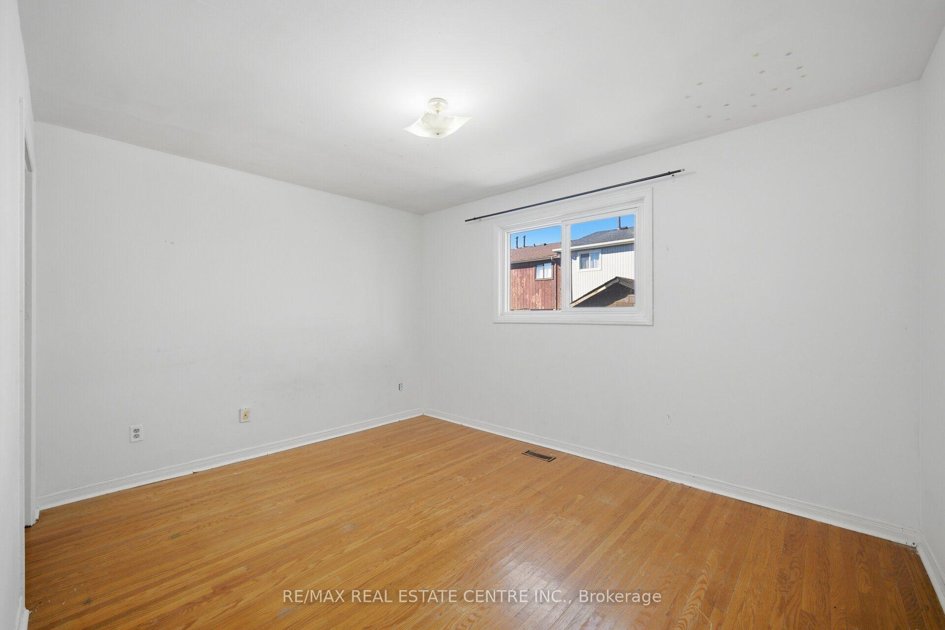 Photo 22 of 10 Major Oaks Drive, Brampton, Madoc — HOMEH