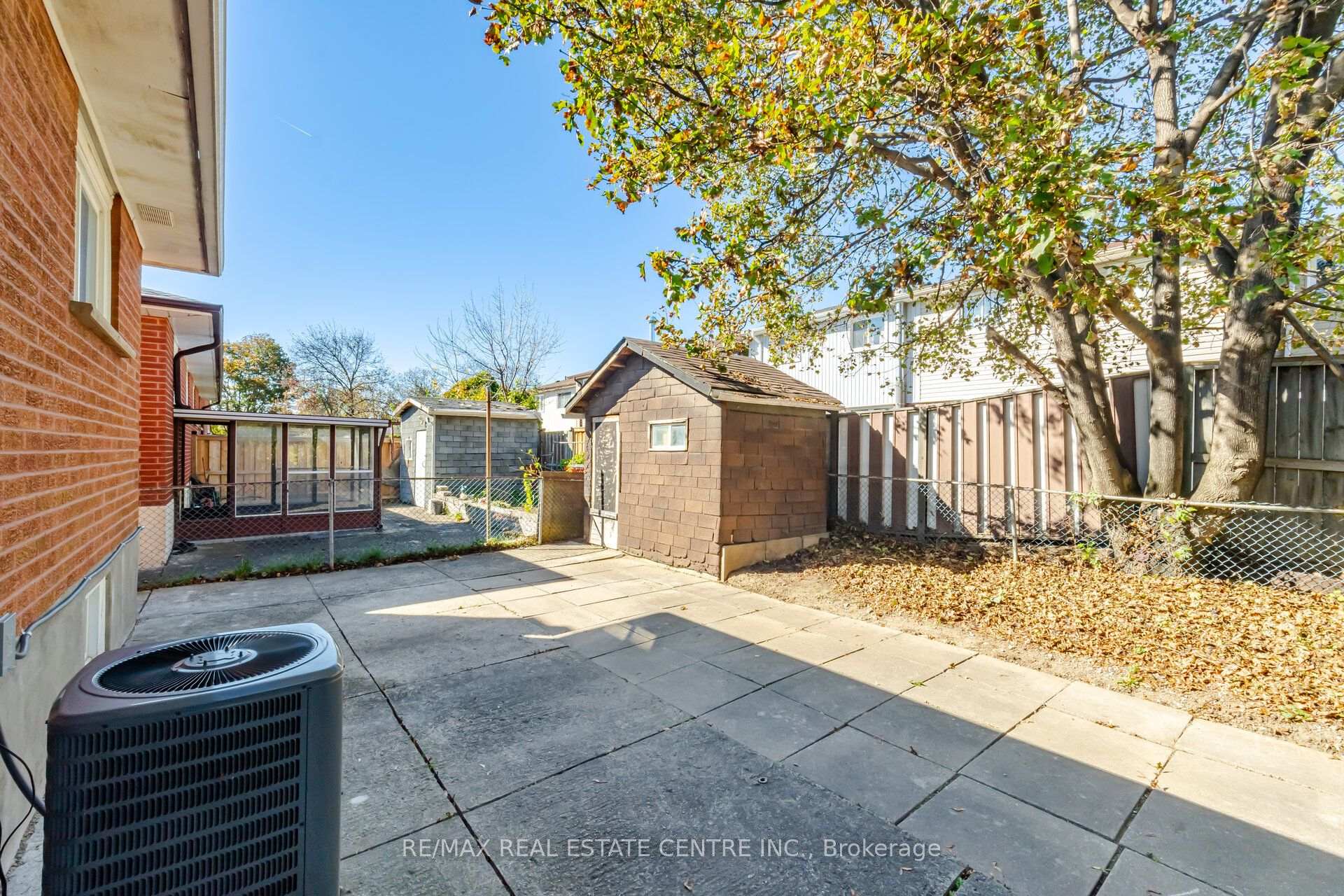 Photo 37 of 10 Major Oaks Drive, Brampton, Madoc — HOMEH