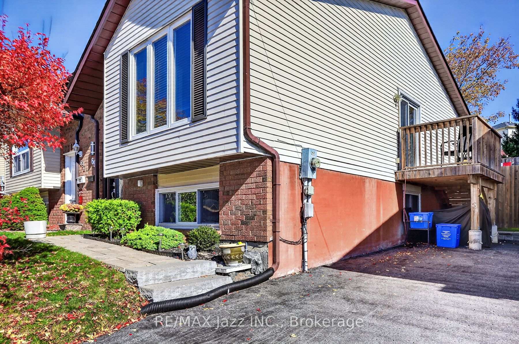 Photo 2 of 691 Attersley Drive, Oshawa, Pinecrest — HOMEH