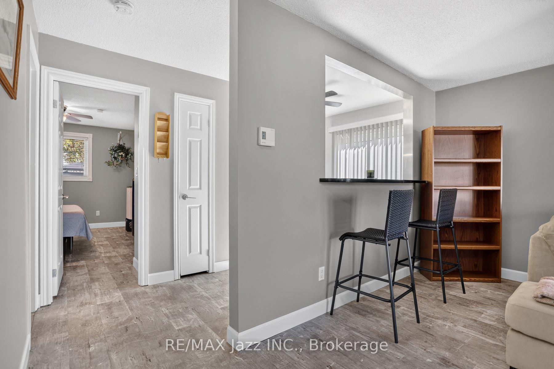 Photo 7 of 691 Attersley Drive, Oshawa, Pinecrest — HOMEH