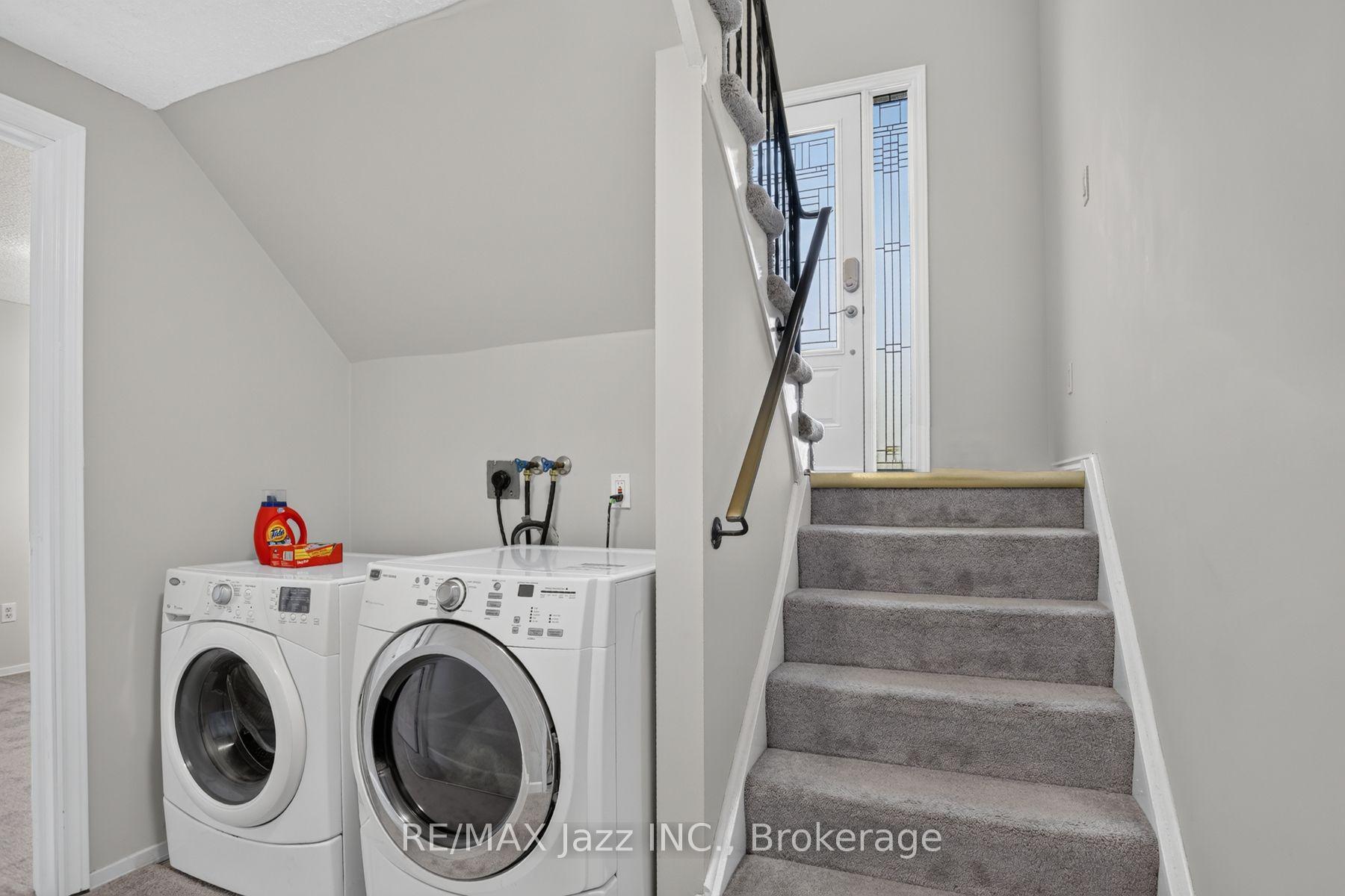 Photo 17 of 691 Attersley Drive, Oshawa, Pinecrest — HOMEH