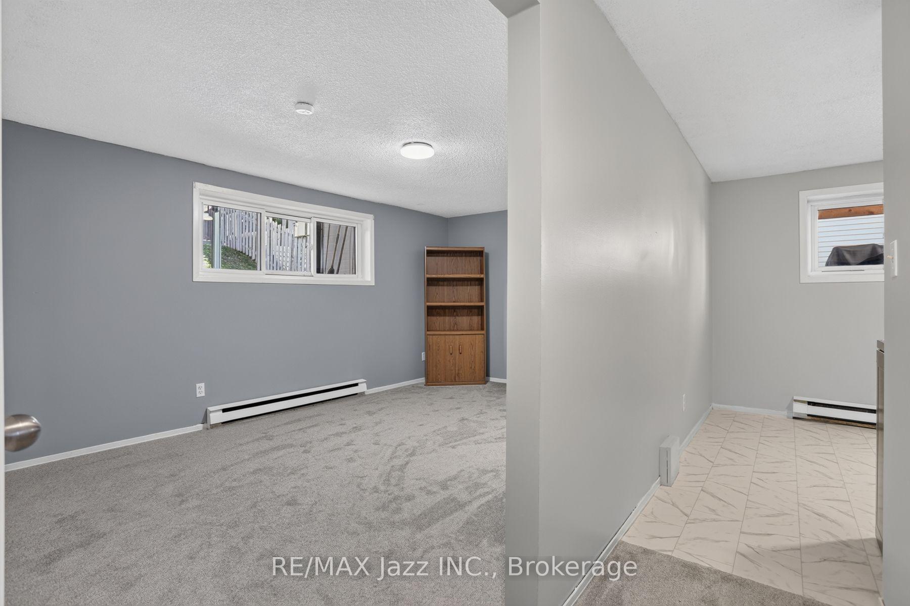 Photo 20 of 691 Attersley Drive, Oshawa, Pinecrest — HOMEH
