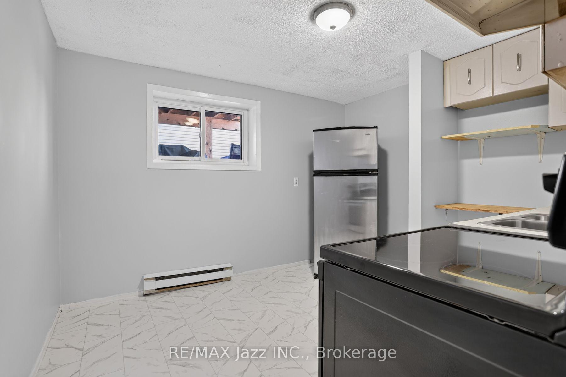 Photo 21 of 691 Attersley Drive, Oshawa, Pinecrest — HOMEH