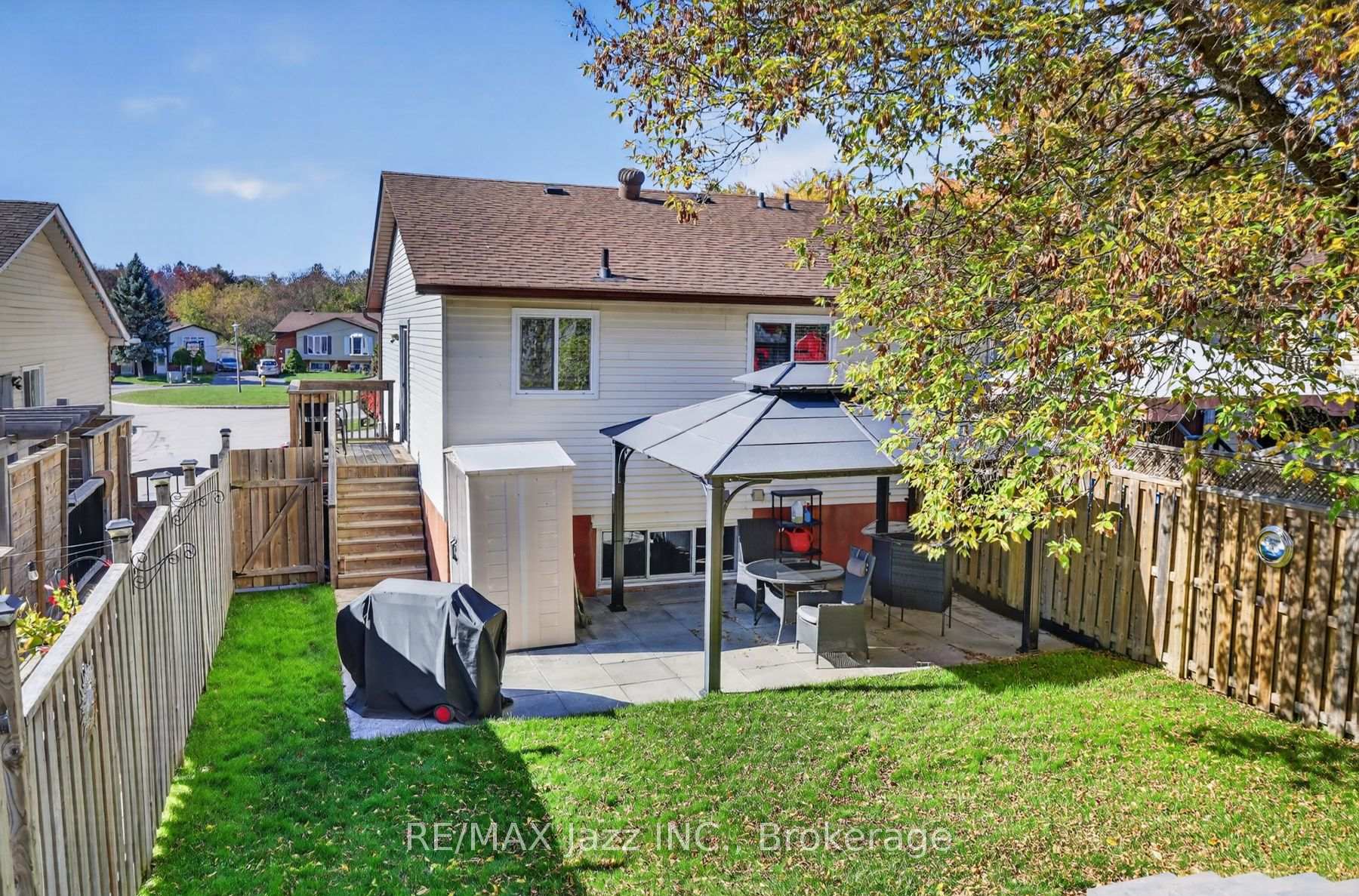 Photo 31 of 691 Attersley Drive, Oshawa, Pinecrest — HOMEH