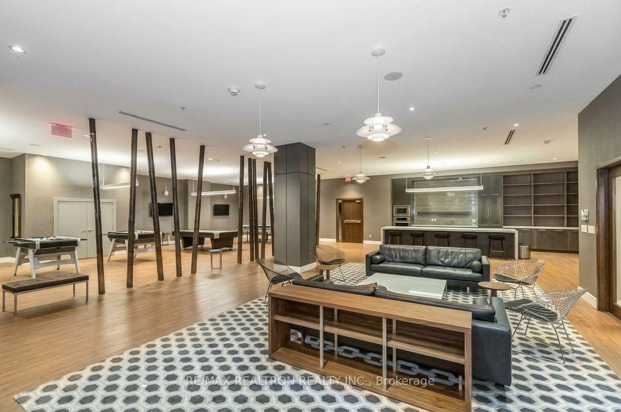 Photo 8 of Unit 627, 111 St Clair Avenue W, Toronto, Yonge-St. Clair — HOMEH
