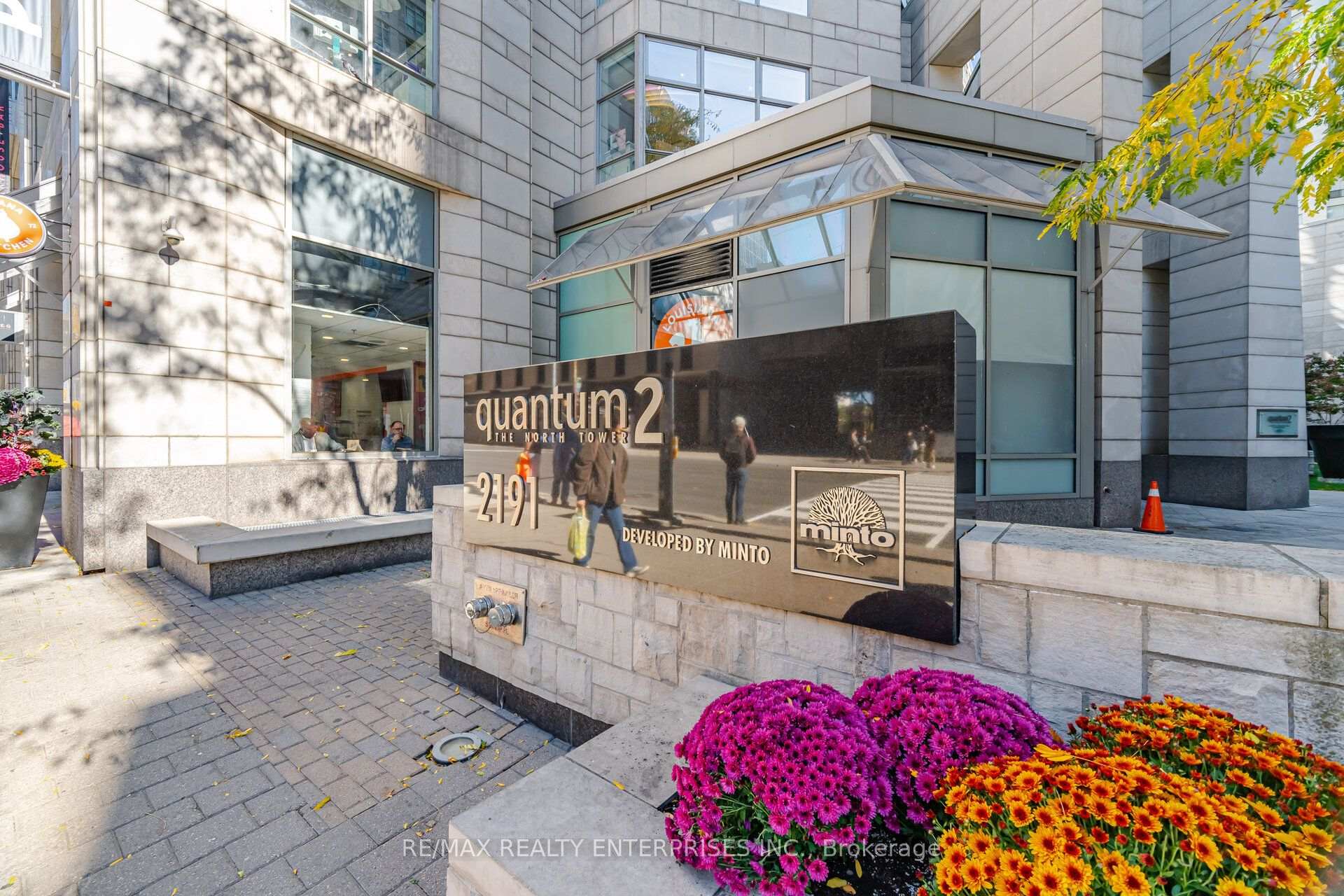 Photo 4 of Unit 4501, 2191 Yonge Street, Toronto, Mount Pleasant West — HOMEH