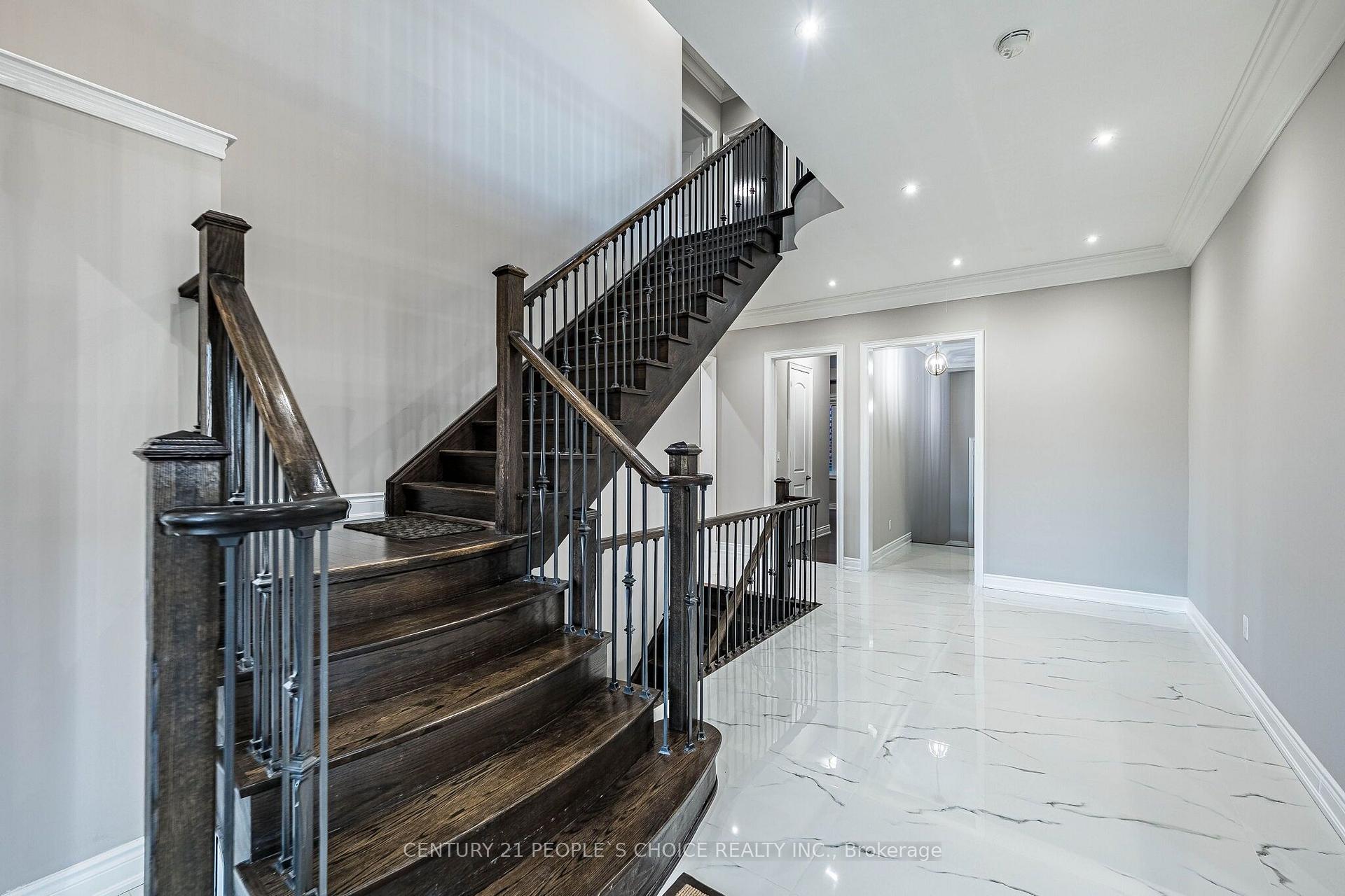 Photo 11 of 27 Leo Austin Road, Brampton, Toronto Gore Rural Estate — HOMEH