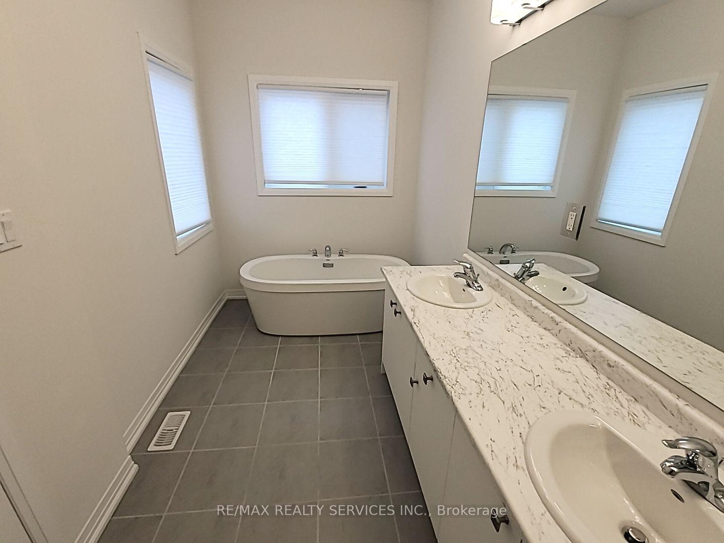 Photo 17 of 225 Coronation Road, Whitby, Rural Whitby — HOMEH