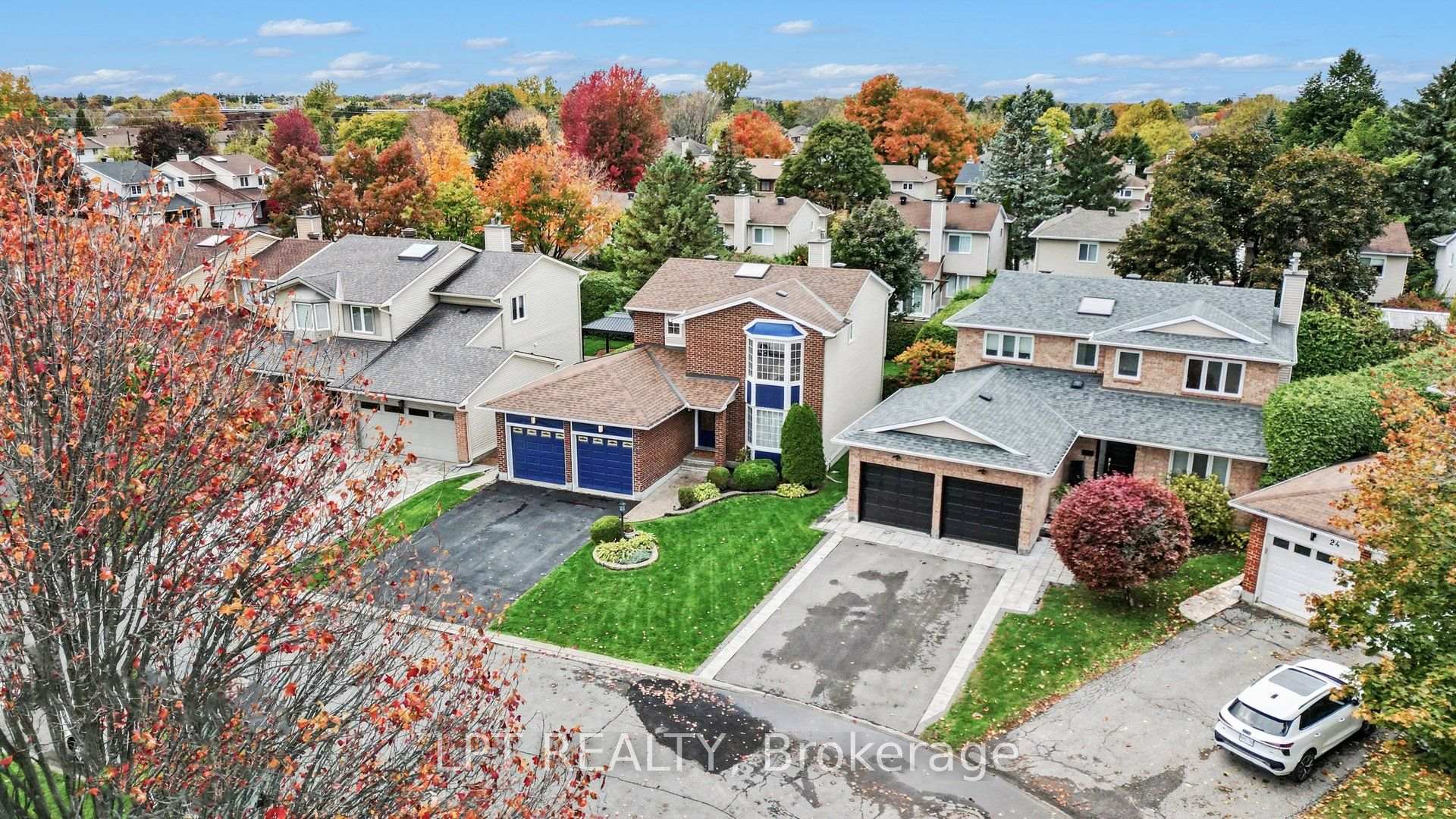Photo 5 of 28 Meadow Glade Gardens, Ottawa, Centrepointe — HOMEH