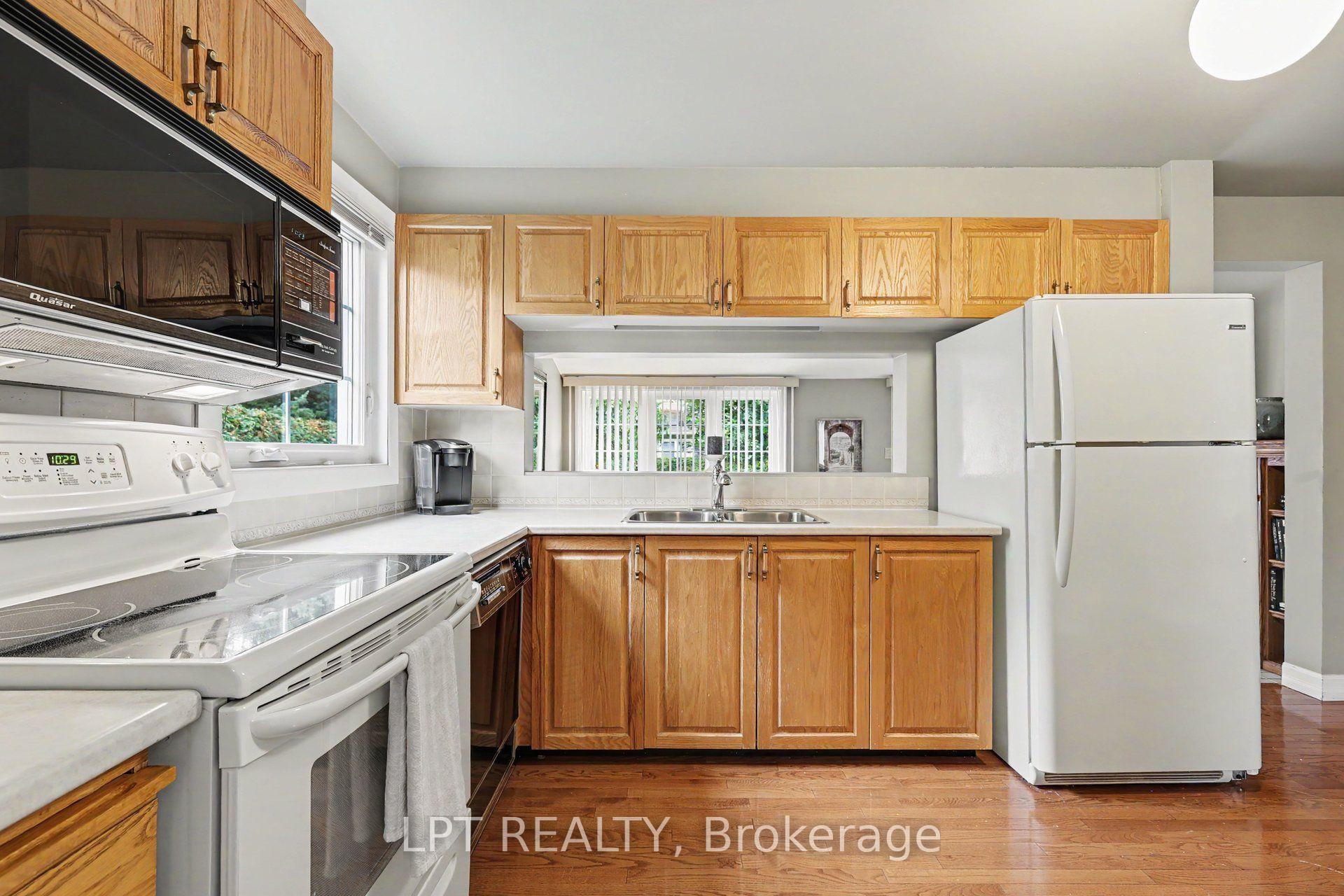 Photo 16 of 28 Meadow Glade Gardens, Ottawa, Centrepointe — HOMEH