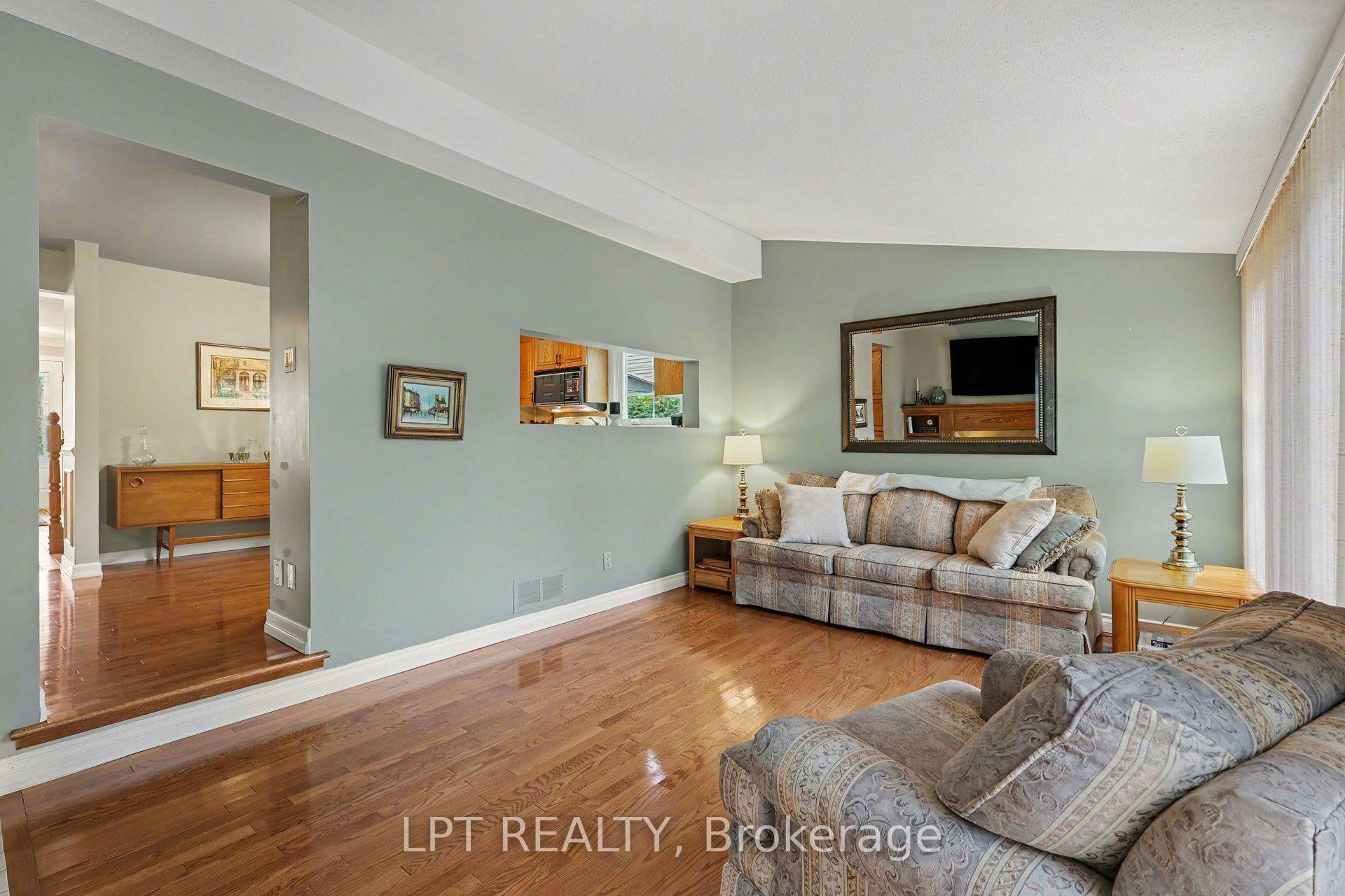 Photo 17 of 28 Meadow Glade Gardens, Ottawa, Centrepointe — HOMEH