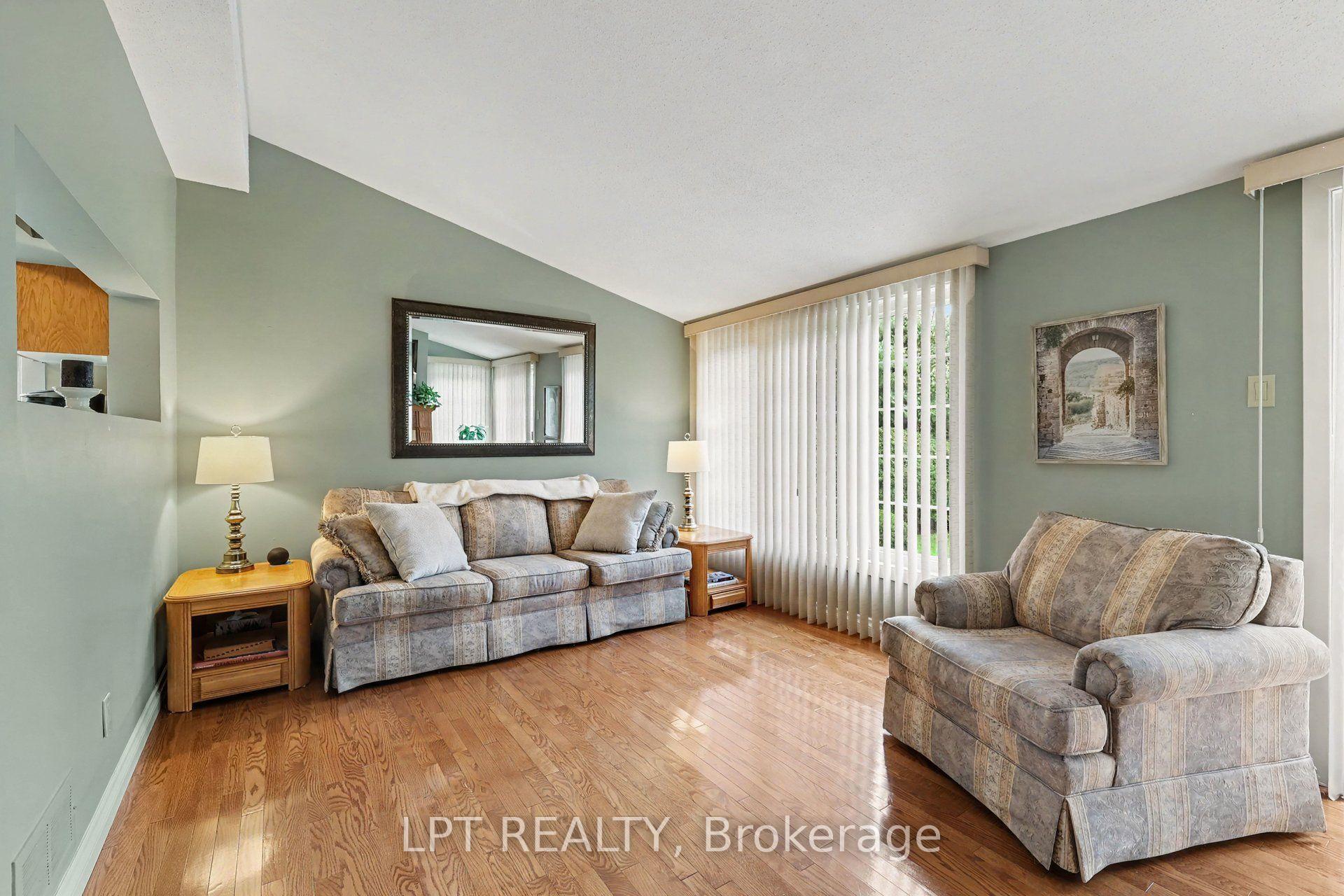 Photo 18 of 28 Meadow Glade Gardens, Ottawa, Centrepointe — HOMEH