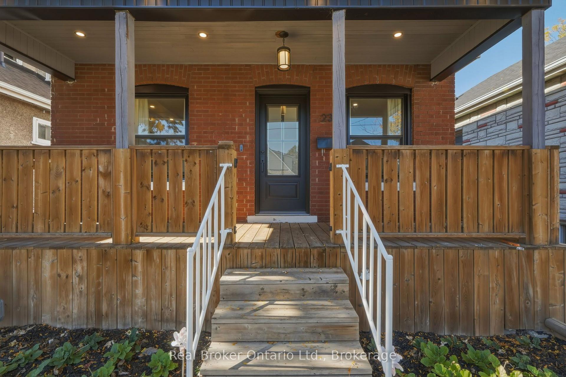 Photo 4 of 23 Barons Avenue N, Hamilton, Homeside — HOMEH