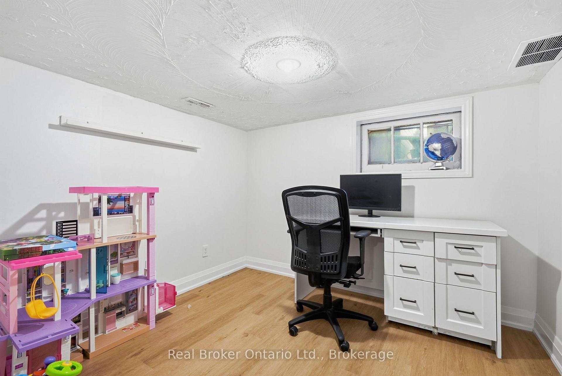 Photo 28 of 23 Barons Avenue N, Hamilton, Homeside — HOMEH