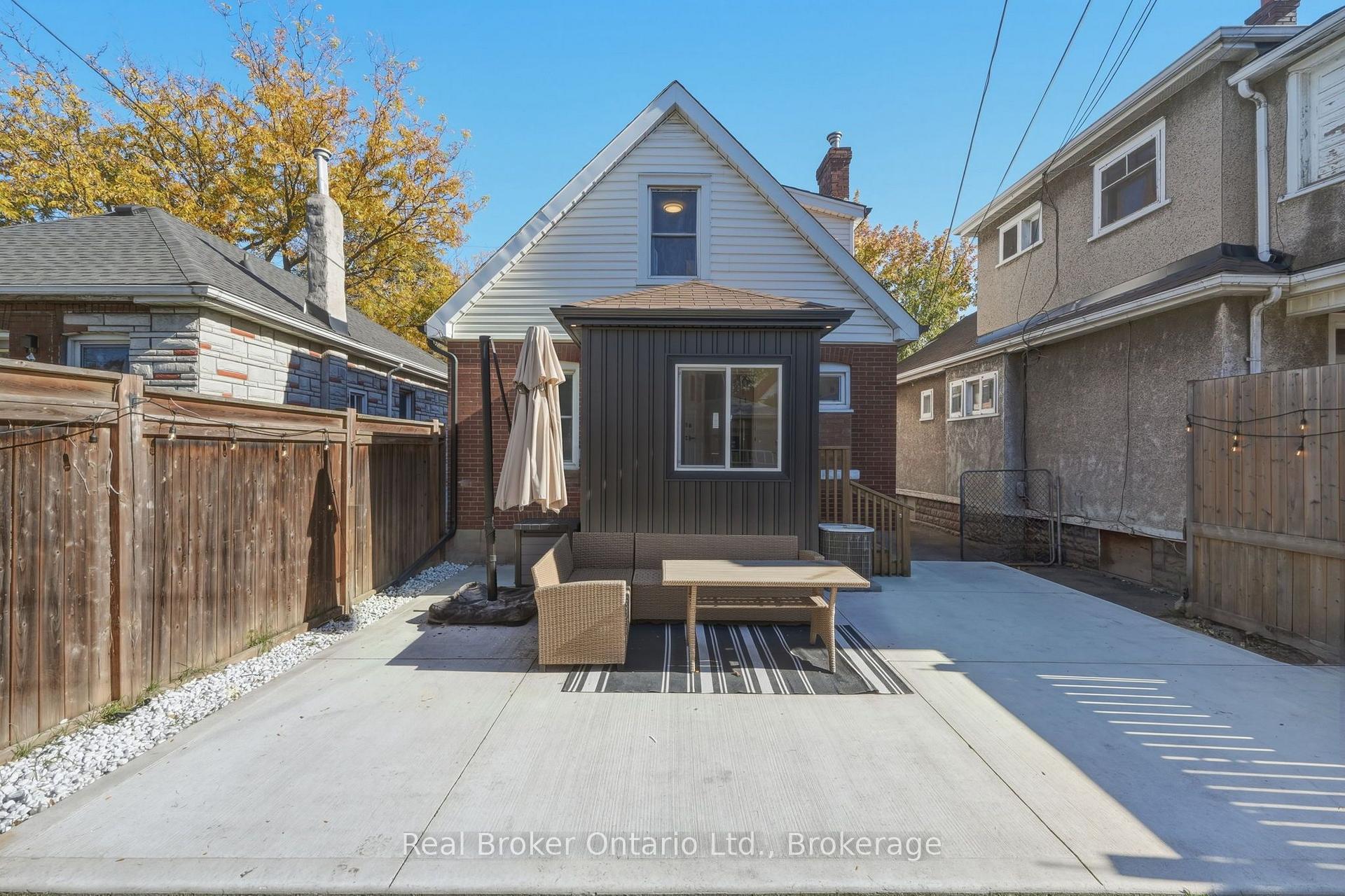 Photo 35 of 23 Barons Avenue N, Hamilton, Homeside — HOMEH