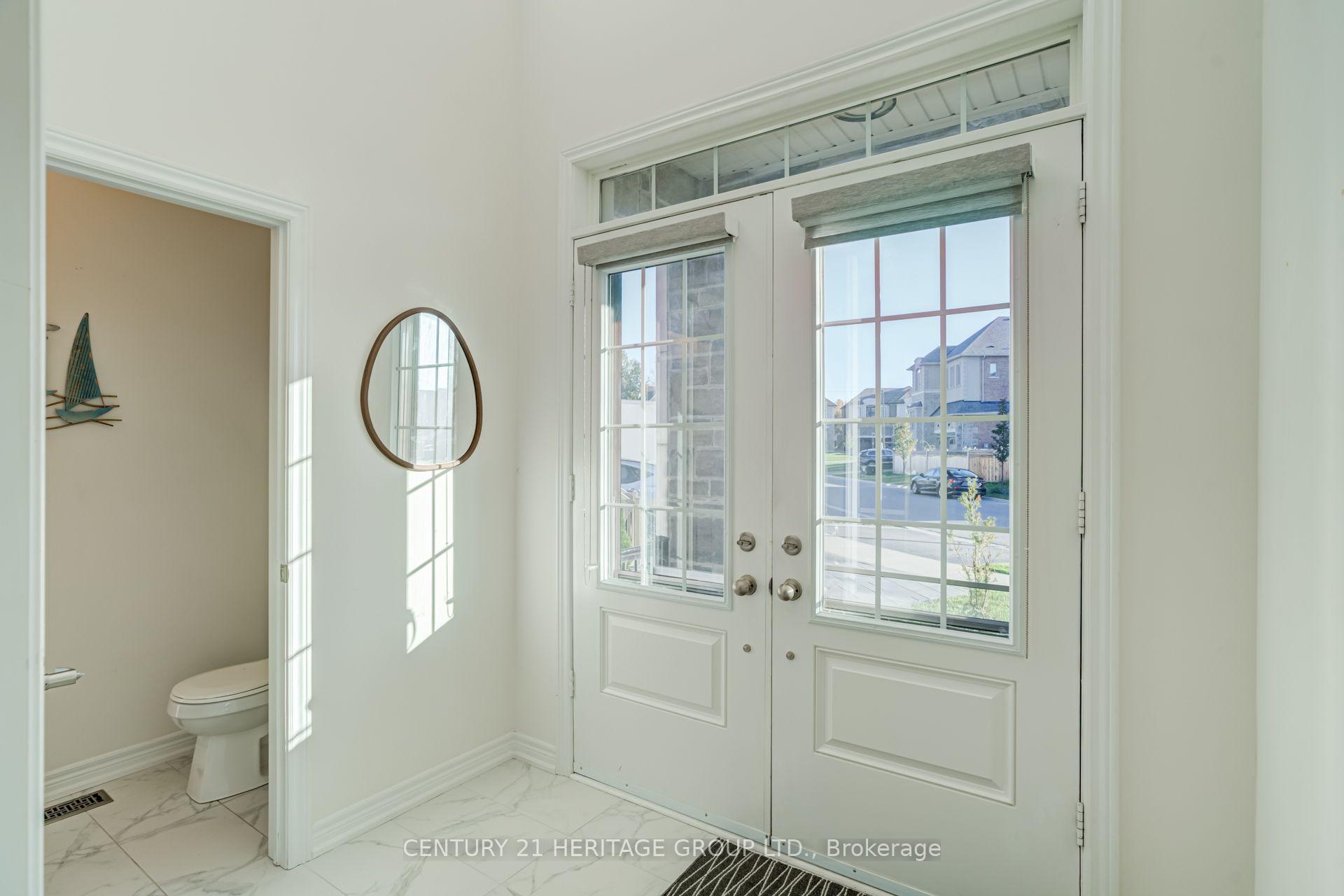 Photo 4 of 8 Pietrowski Drive, Georgina, Keswick North — HOMEH