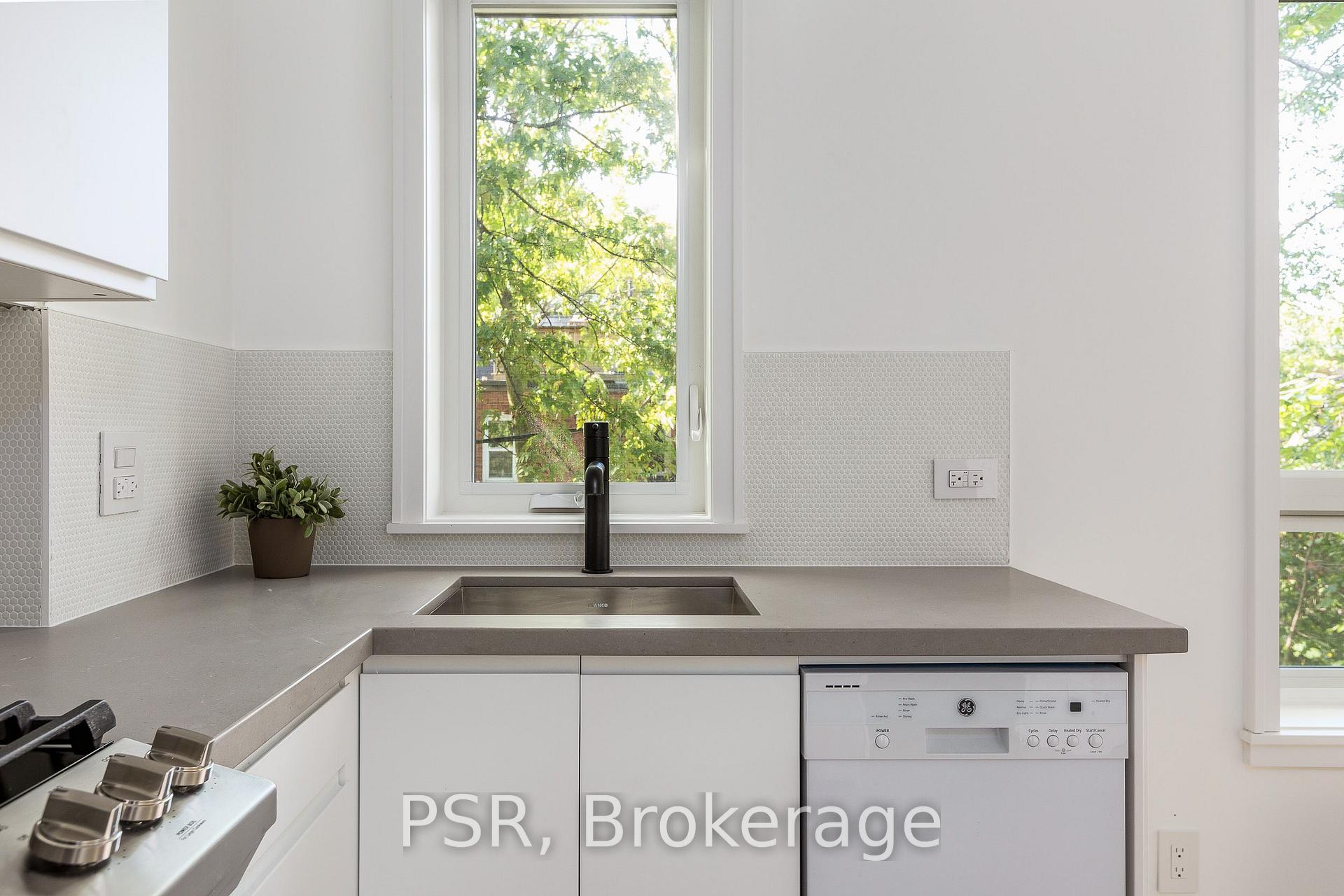 Photo 9 of Unit 3, 264 Dovercourt Road, Toronto, Little Portugal — HOMEH