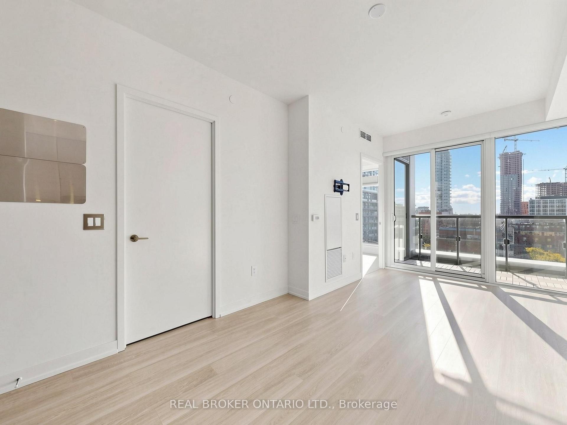 Photo 8 of Unit 816, 158 Front Street E, Toronto, Moss Park — HOMEH