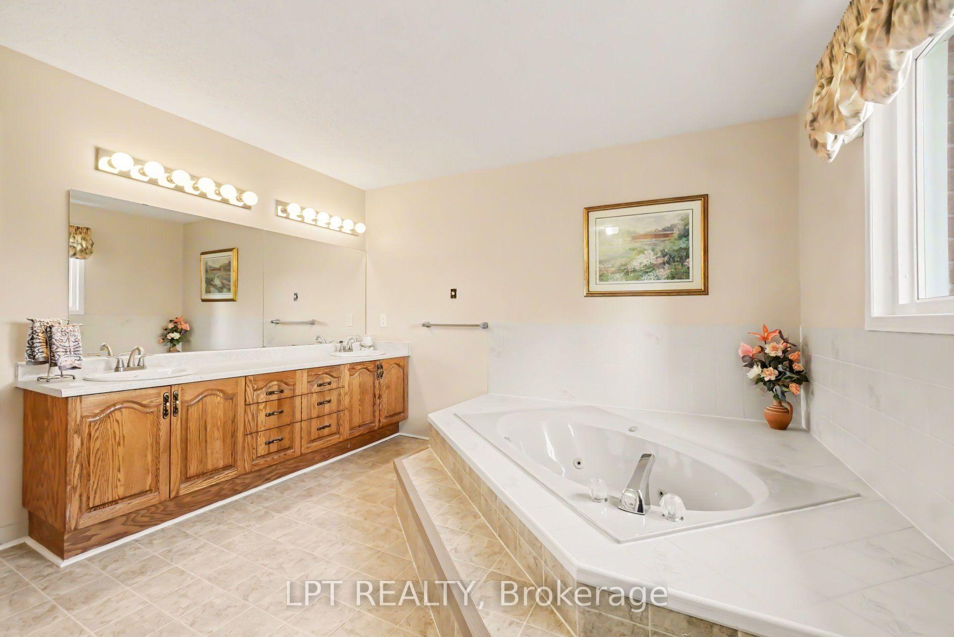 Photo 24 of 24 Belleview Drive, Ottawa, Kanata - Katimavik — HOMEH