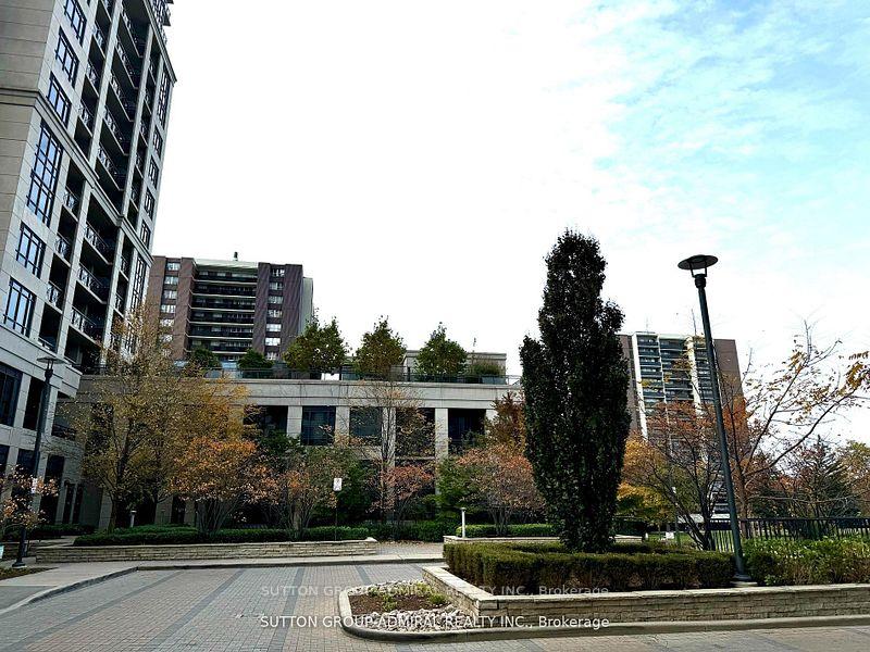 Photo 2 of Unit 1026, 2 Eva Road E, Etobicoke, Etobicoke West Mall — HOMEH