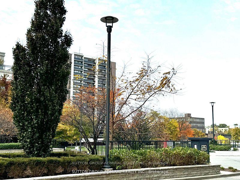 Photo 3 of Unit 1026, 2 Eva Road E, Etobicoke, Etobicoke West Mall — HOMEH