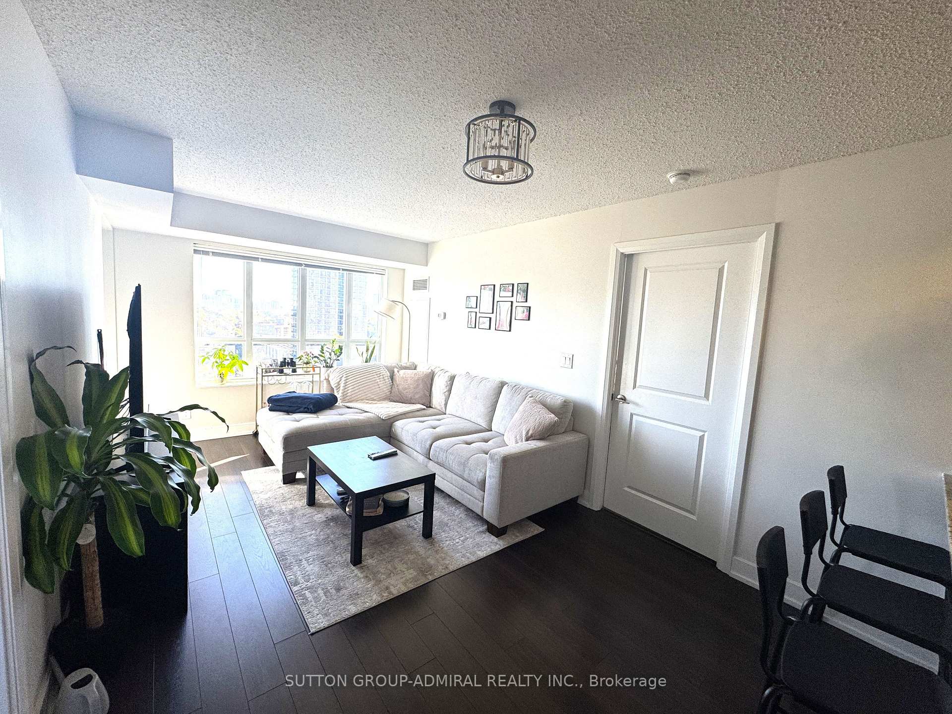Photo 10 of Unit 1026, 2 Eva Road E, Etobicoke, Etobicoke West Mall — HOMEH