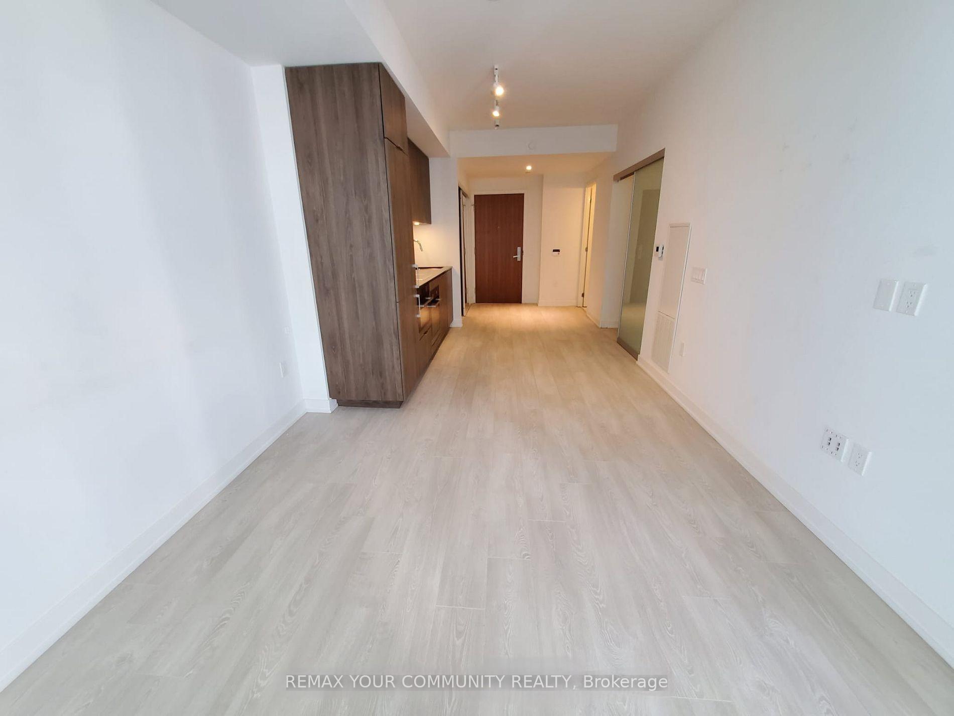 Photo 4 of Unit 408, 15 Queens Quay E, Toronto, Waterfront Communities — HOMEH