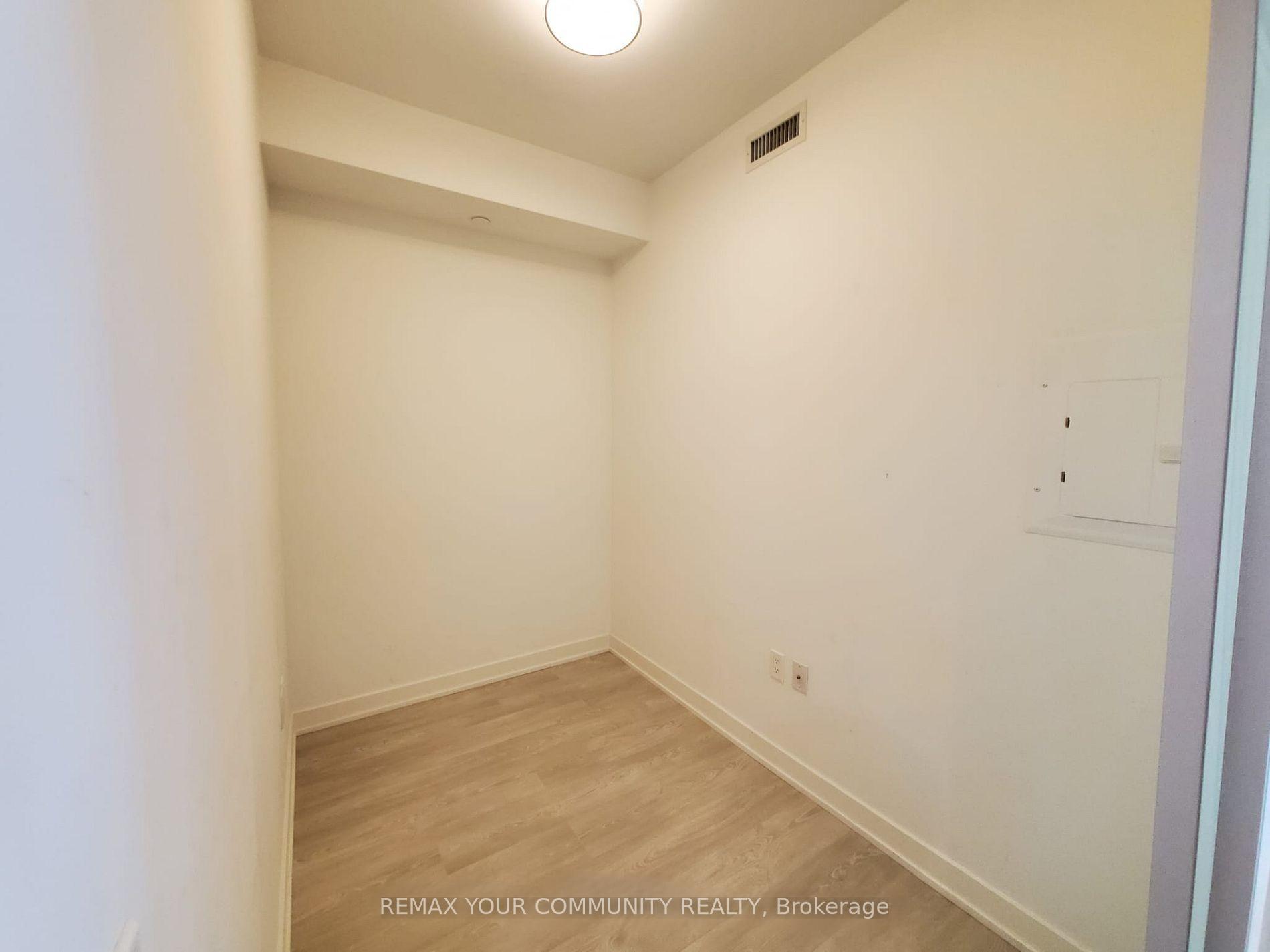 Photo 7 of Unit 408, 15 Queens Quay E, Toronto, Waterfront Communities — HOMEH