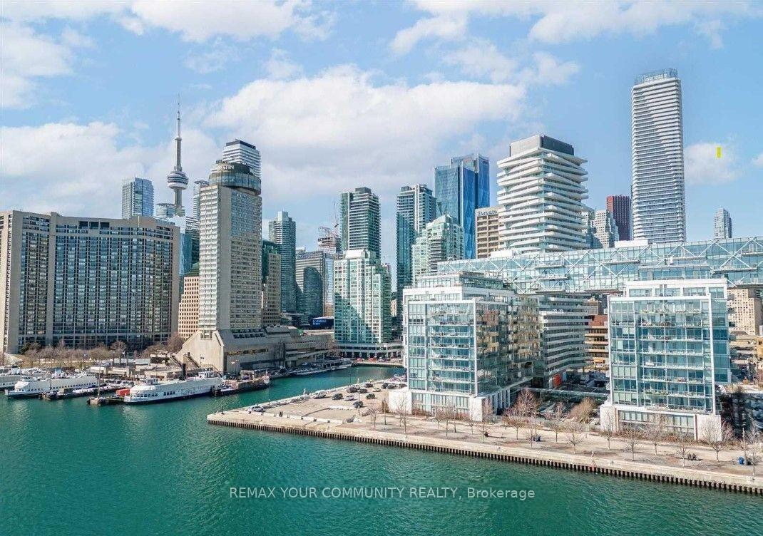 Photo 10 of Unit 408, 15 Queens Quay E, Toronto, Waterfront Communities — HOMEH